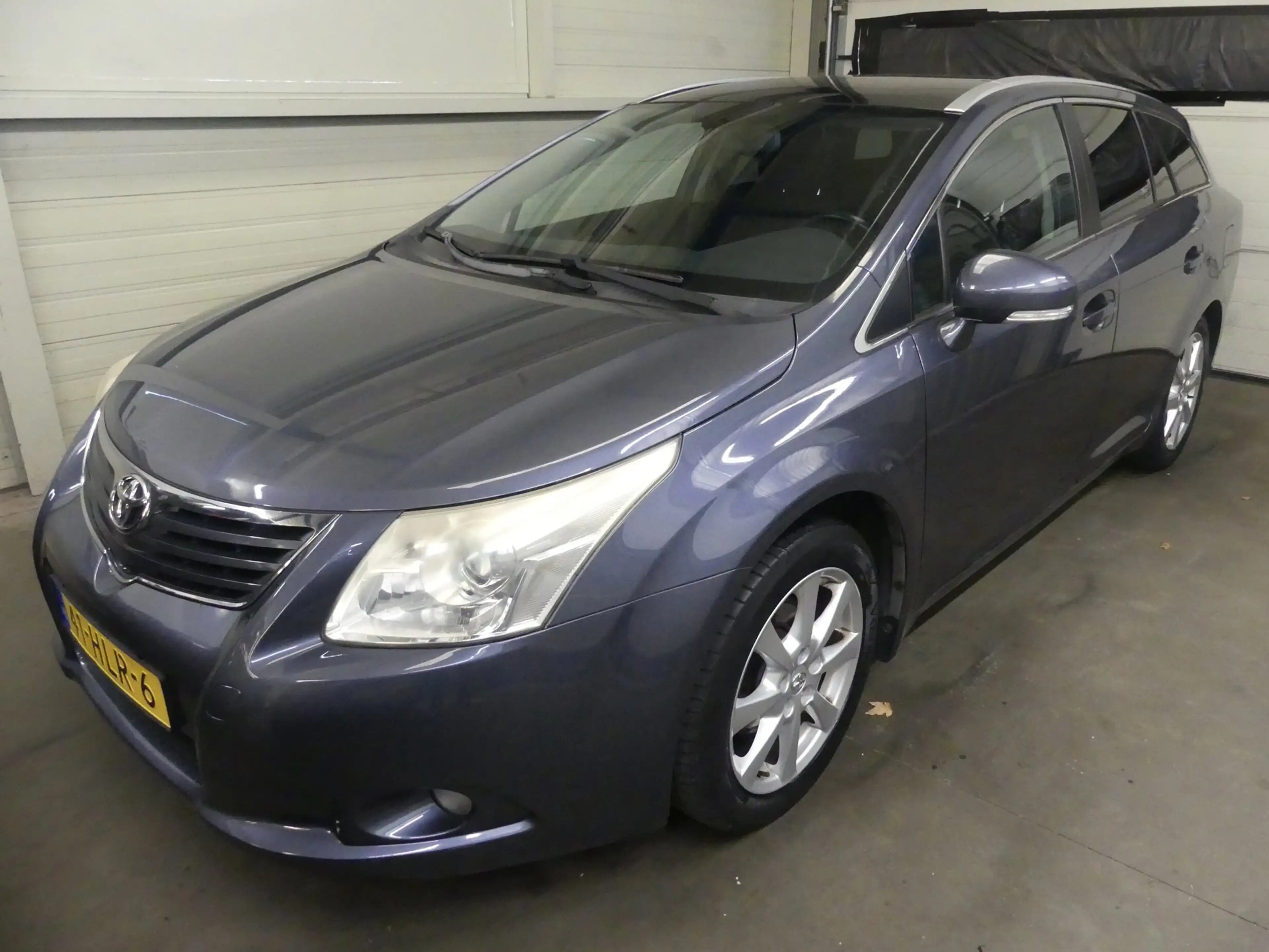 Toyota Avensis Wagon 2.0 VVTi Panoramic Business Special - Trekha