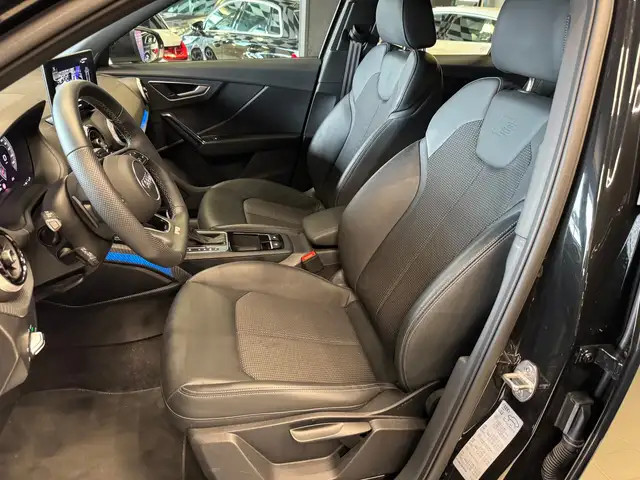 Audi Q2 view 13