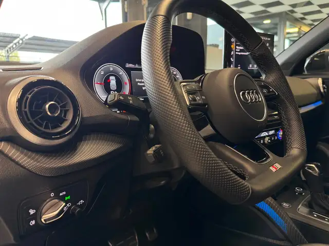 Audi Q2 view 15
