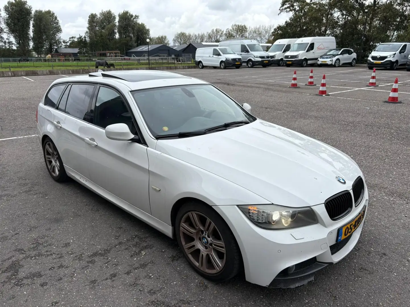 BMW 318 3-serie Touring 318i Business Line Sport Blanc - 1