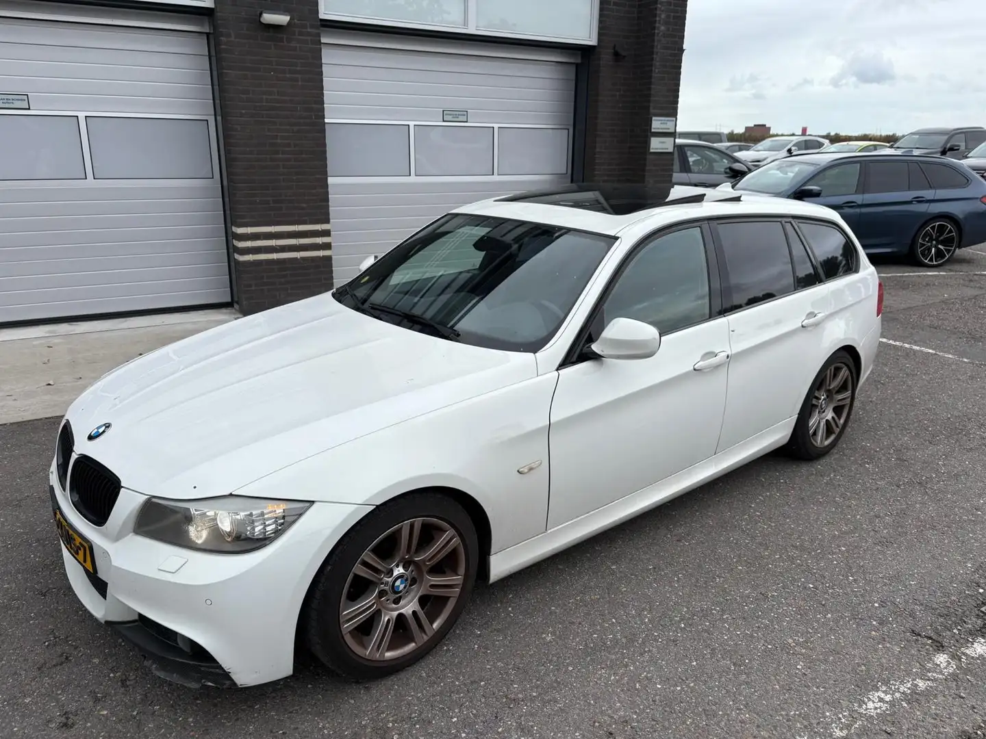 BMW 318 3-serie Touring 318i Business Line Sport Blanc - 2