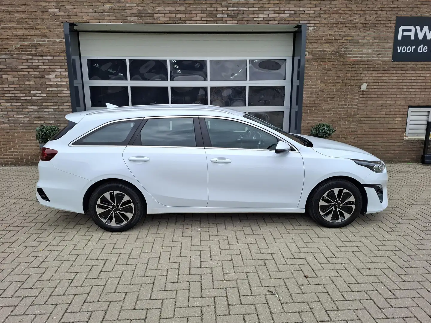 Kia Ceed SW / cee'd SW Sportswagon 1.6 GDI PHEV DynamicLine Nieuw type Blanc - 2