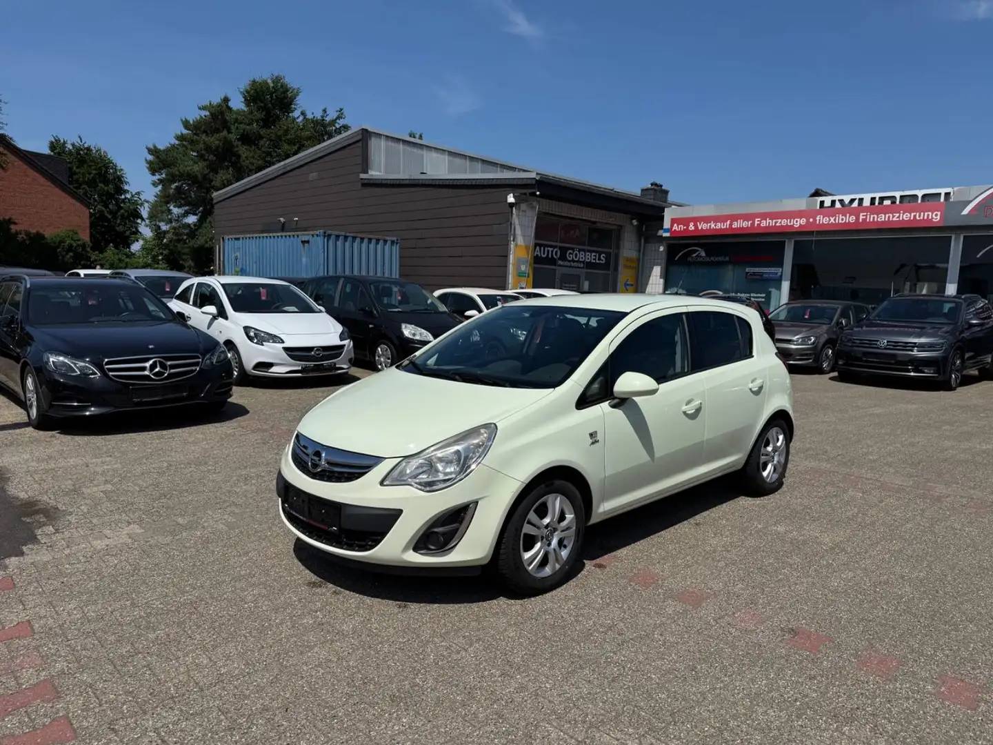 Opel Corsa D Active  1.4 16V 5-Türer KLIMA PDC TEMPO Weiß - 1