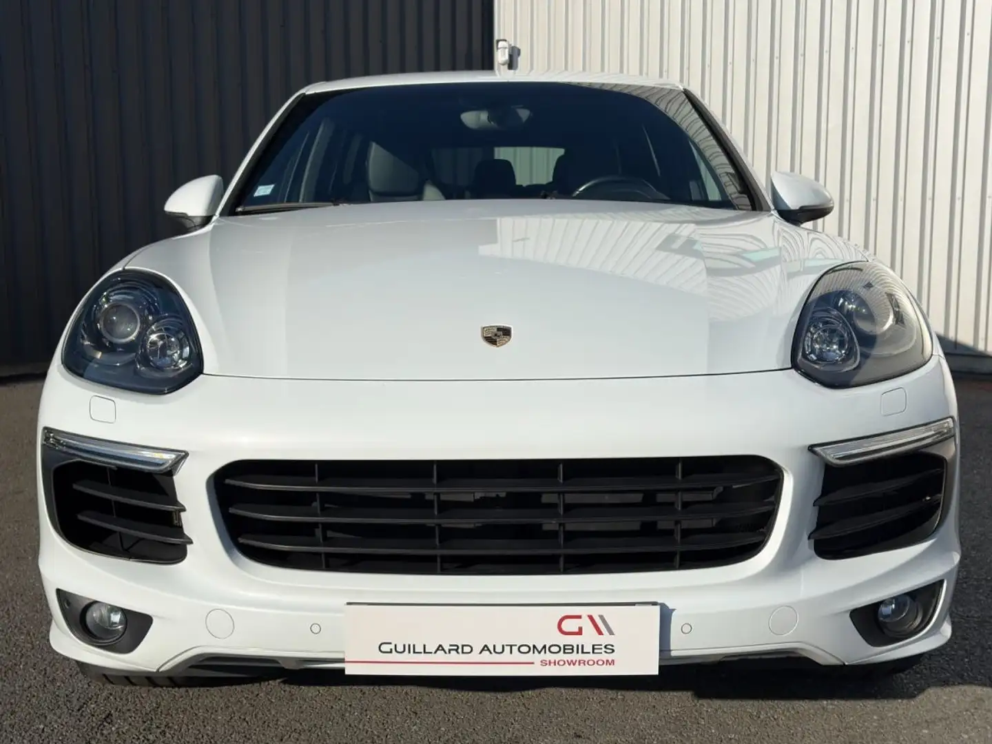Porsche Cayenne 3.0 V6 S E-HYBRID 416ch PACK SPORT DESIGN TIPTRONIC Blanc - 2