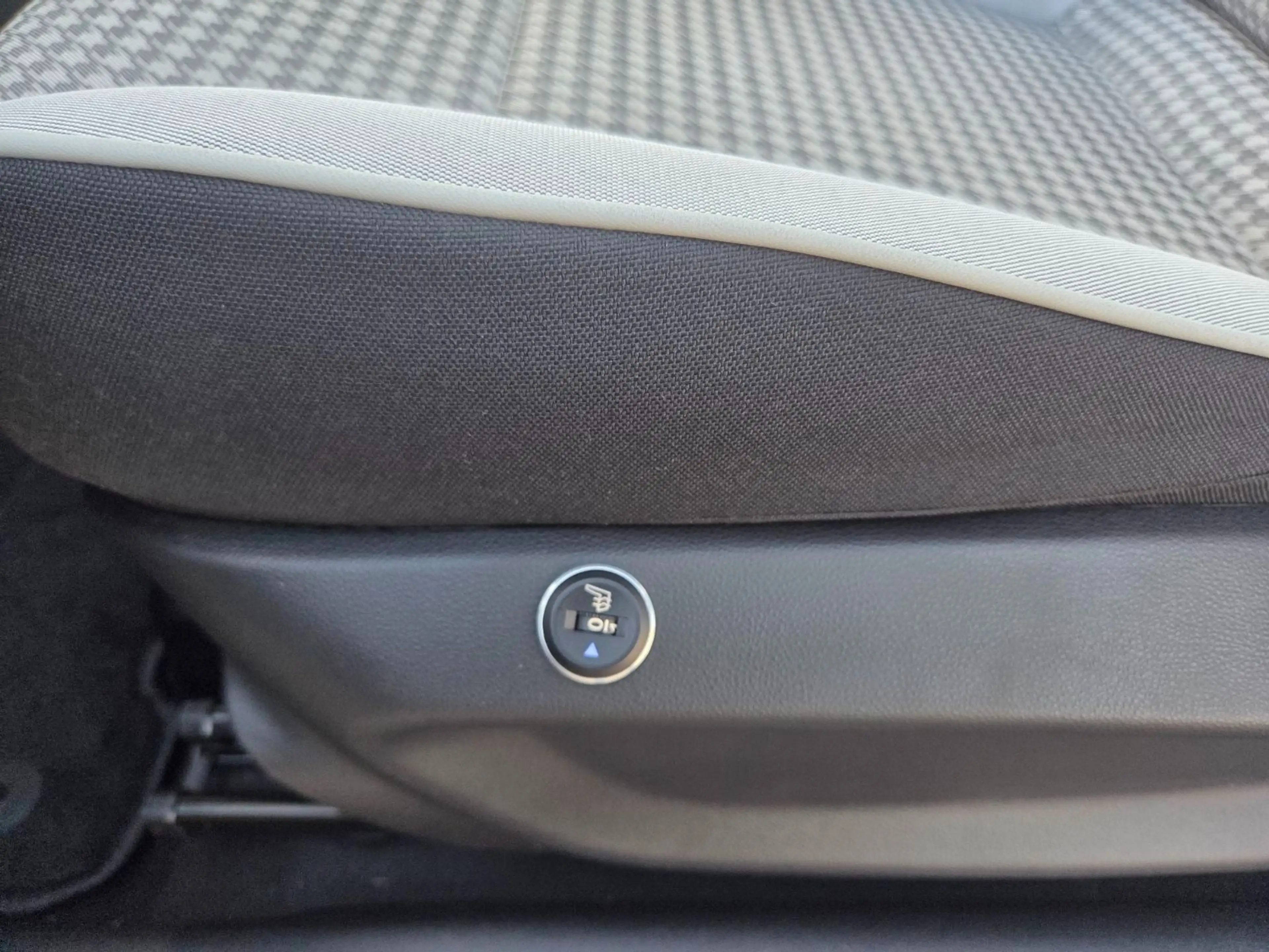 Fiat 500C 500 Hybrid Cabrio Dolcevita 1.0 GSE 6MT *MY26 — photo 14