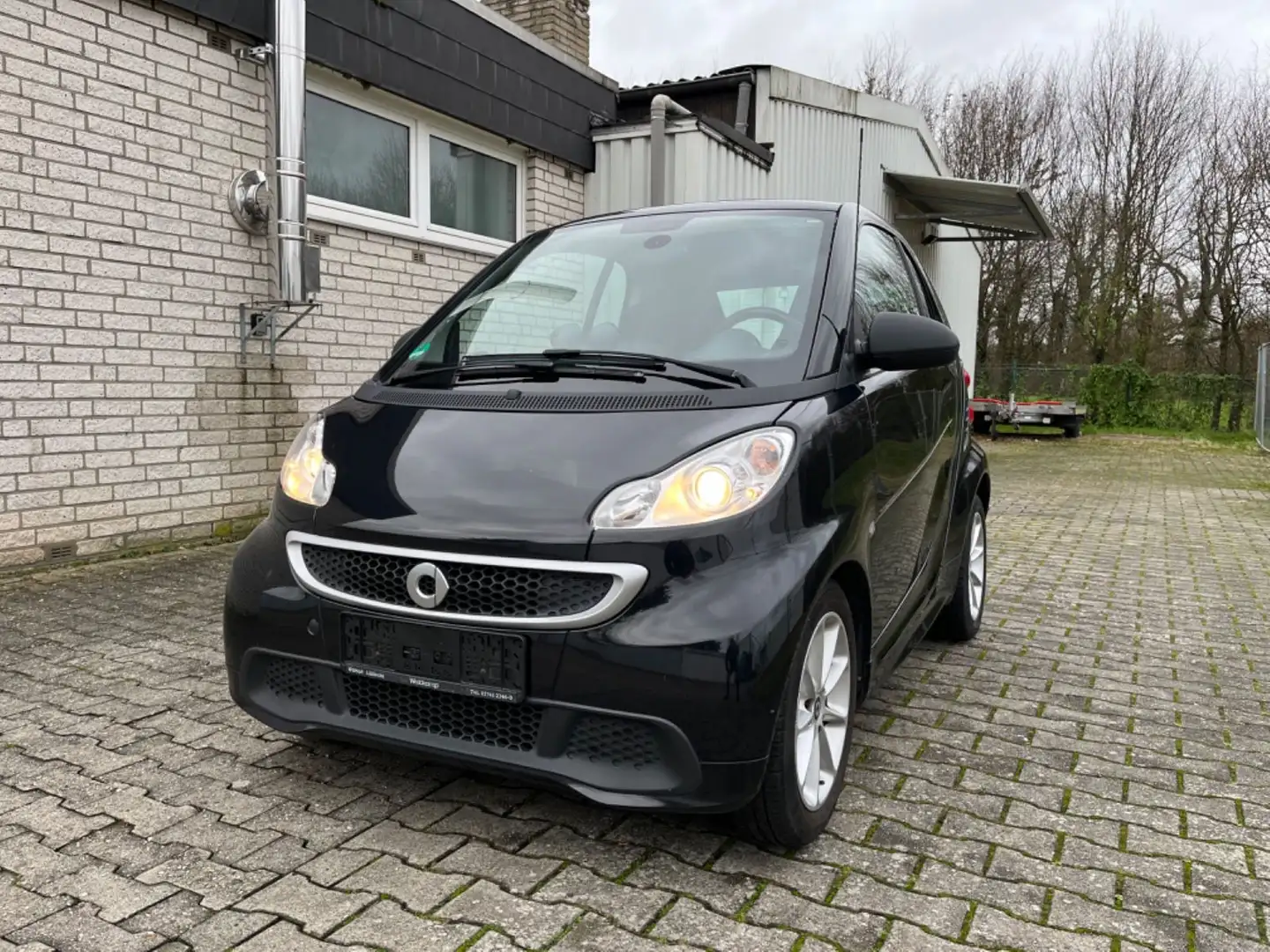smart forTwo fortwo coupe Micro Hybrid Drive/Navi Schwarz - 1
