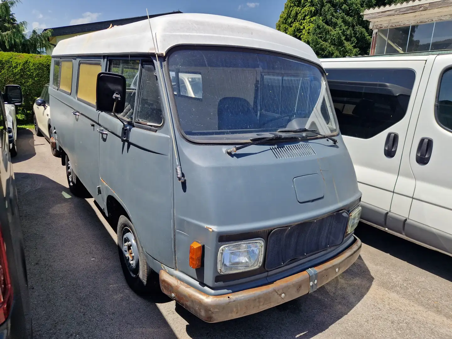 Hanomag F20 Kastenwagen Grau - 1