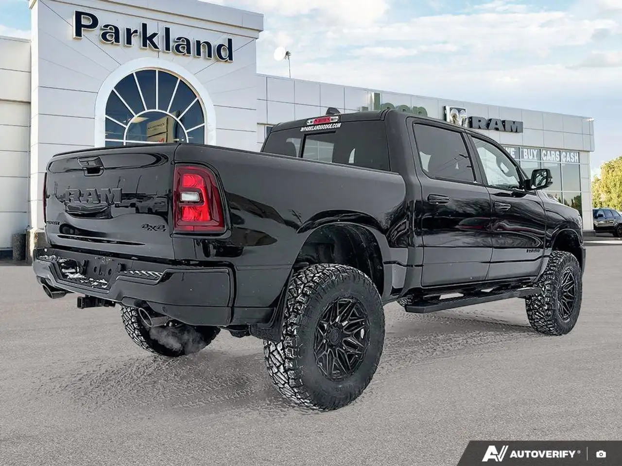 RAM 1500 снимка RAM 1500