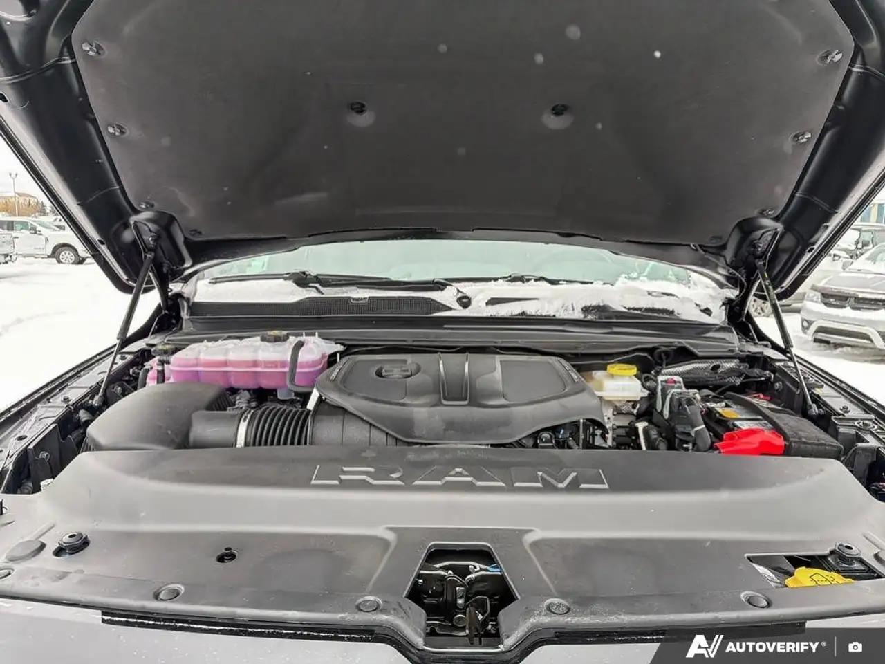 RAM 1500 снимка RAM 1500