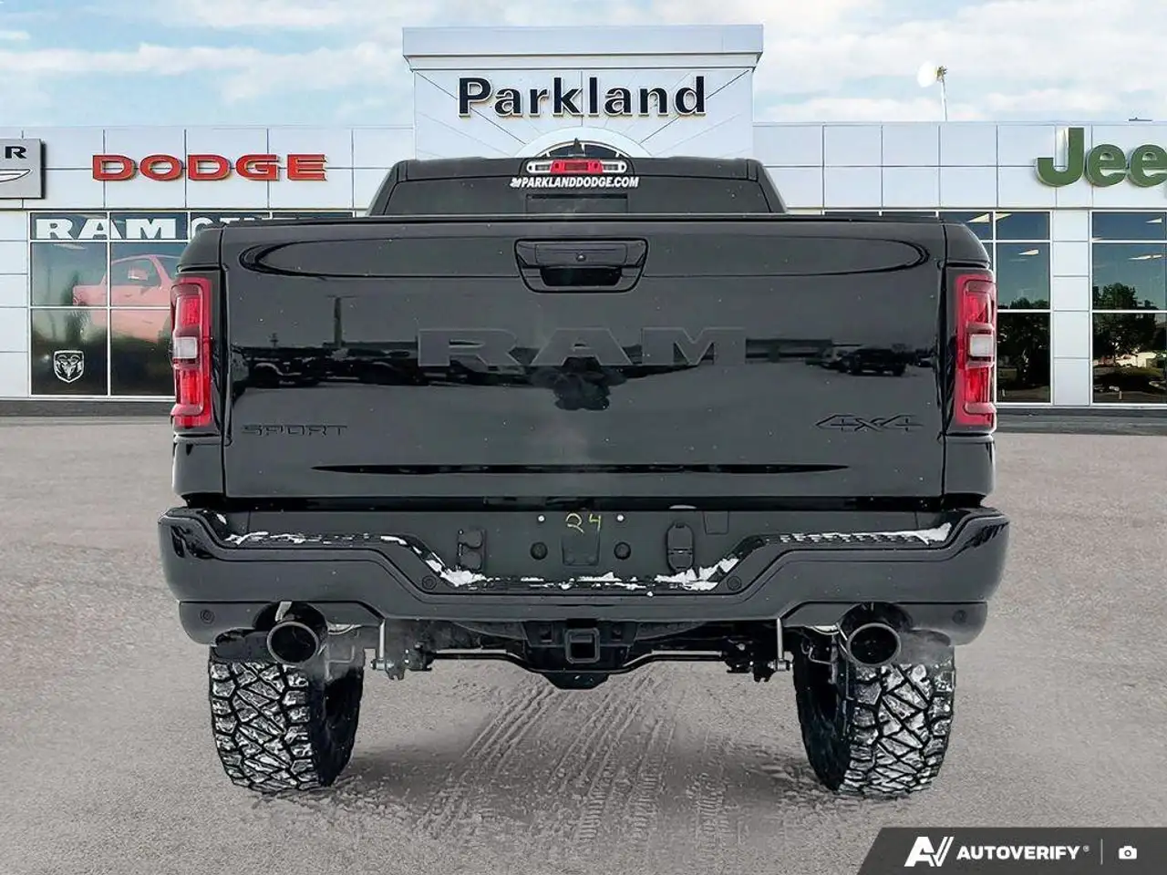 RAM 1500 снимка RAM 1500