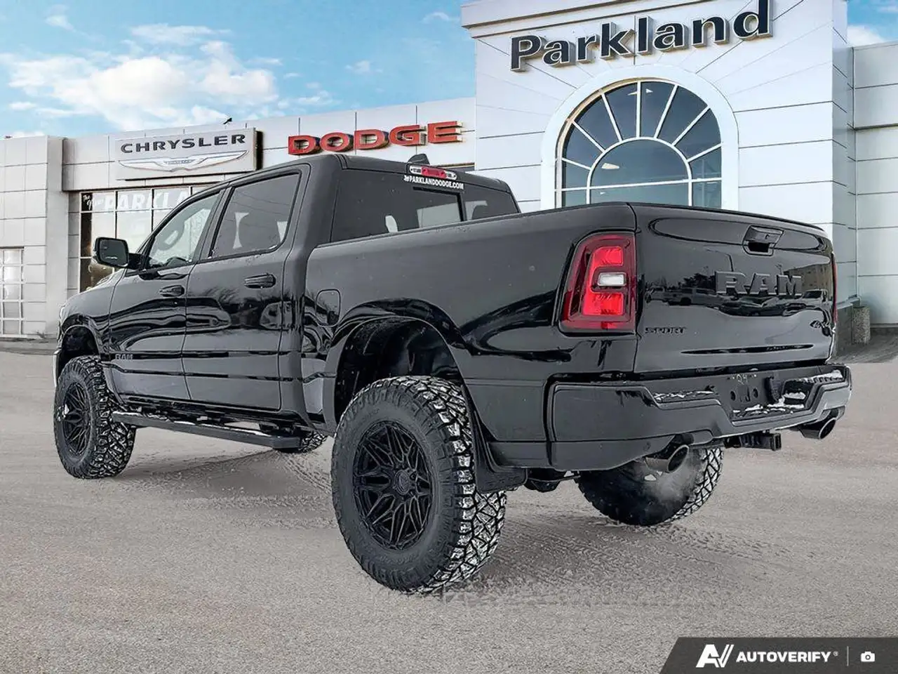 RAM 1500 снимка RAM 1500