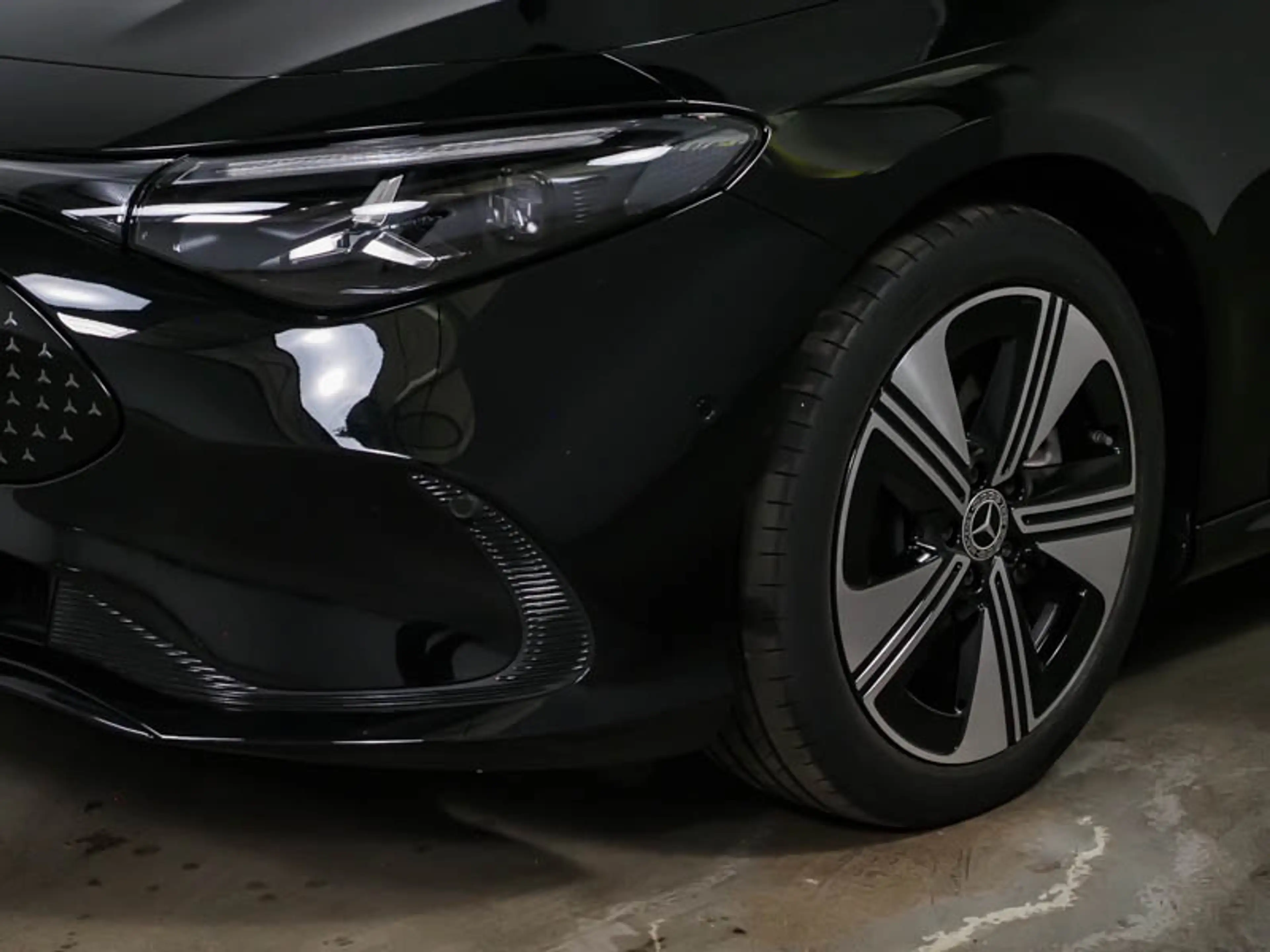 Mercedes-Benz CLA 250 + Progressive*Night*AHK*Distronic*KeyGo* — photo 3