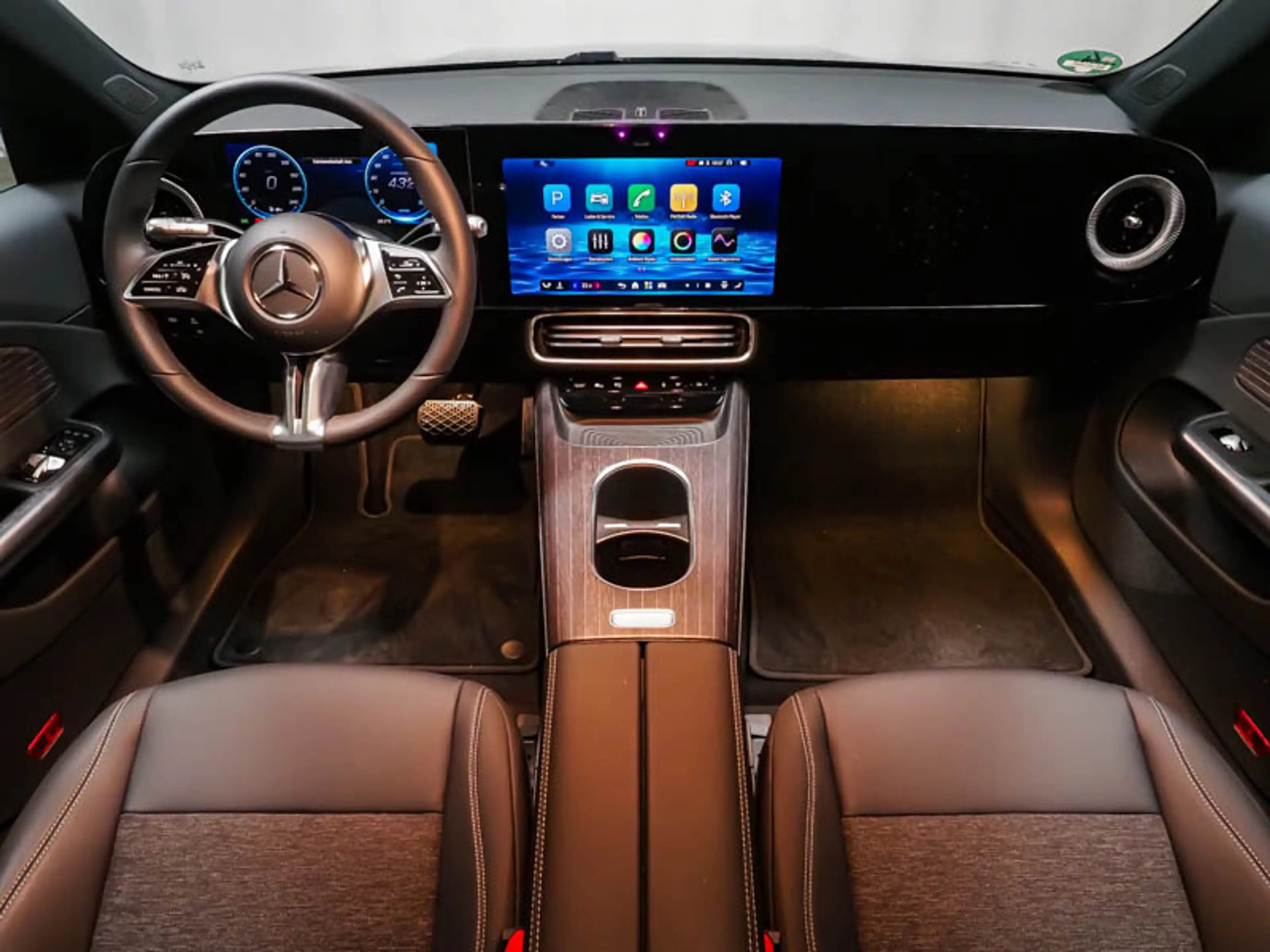 Mercedes-Benz CLA 250 + Progressive*Night*AHK*Distronic*KeyGo* — photo 9