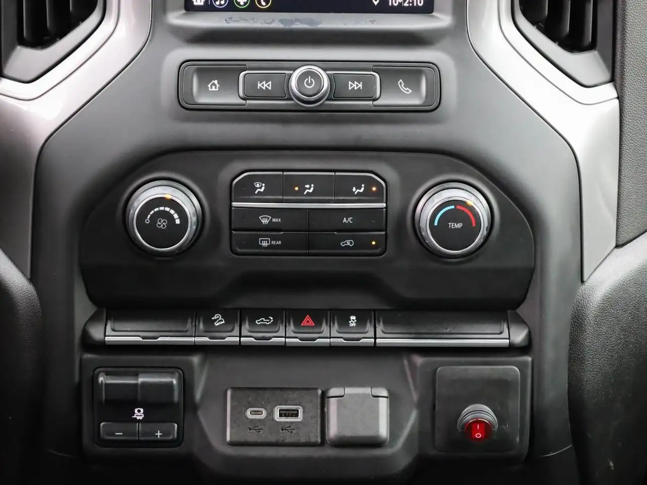 Chevrolet Silverado 1500 снимка Chevrolet Silverado 1500
