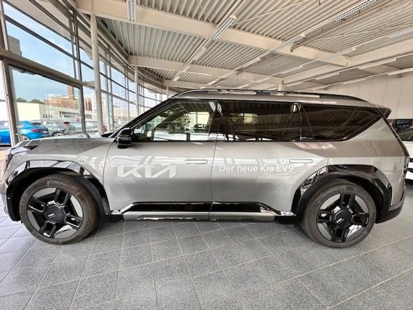 Kia EV9 AWD 99,8-kWh GT-line Launch Edition 7 Sitzer Grau - 2
