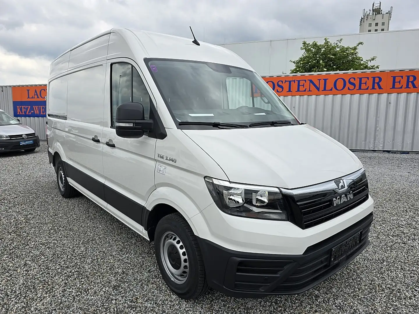 MAN TGE TGE 3.140 Kasten L2H2 HD Белый - 1