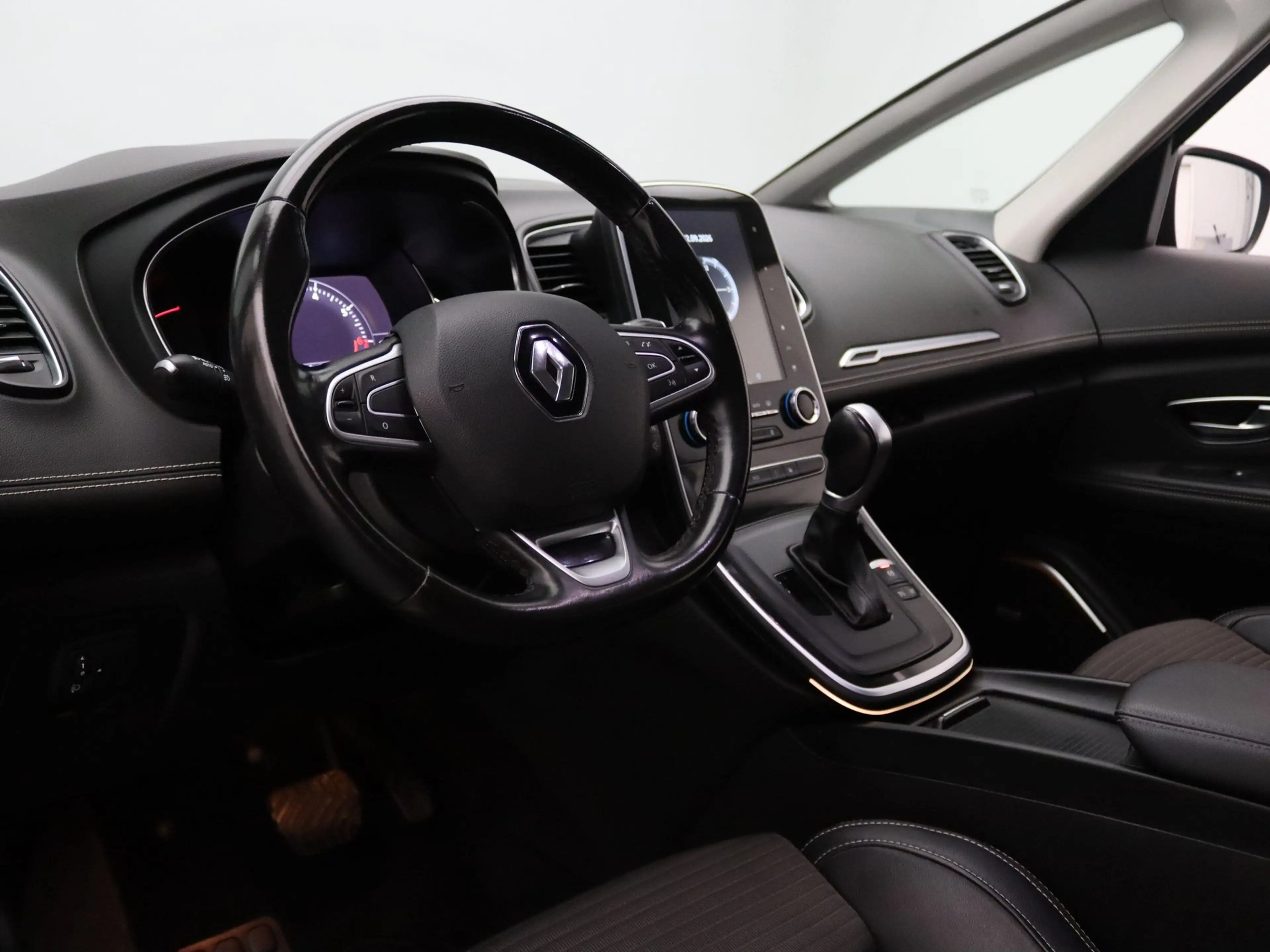 Renault Grand Scenic 140pk TCe Bose Apple Carplay/Android Auto | Climat — photo 3