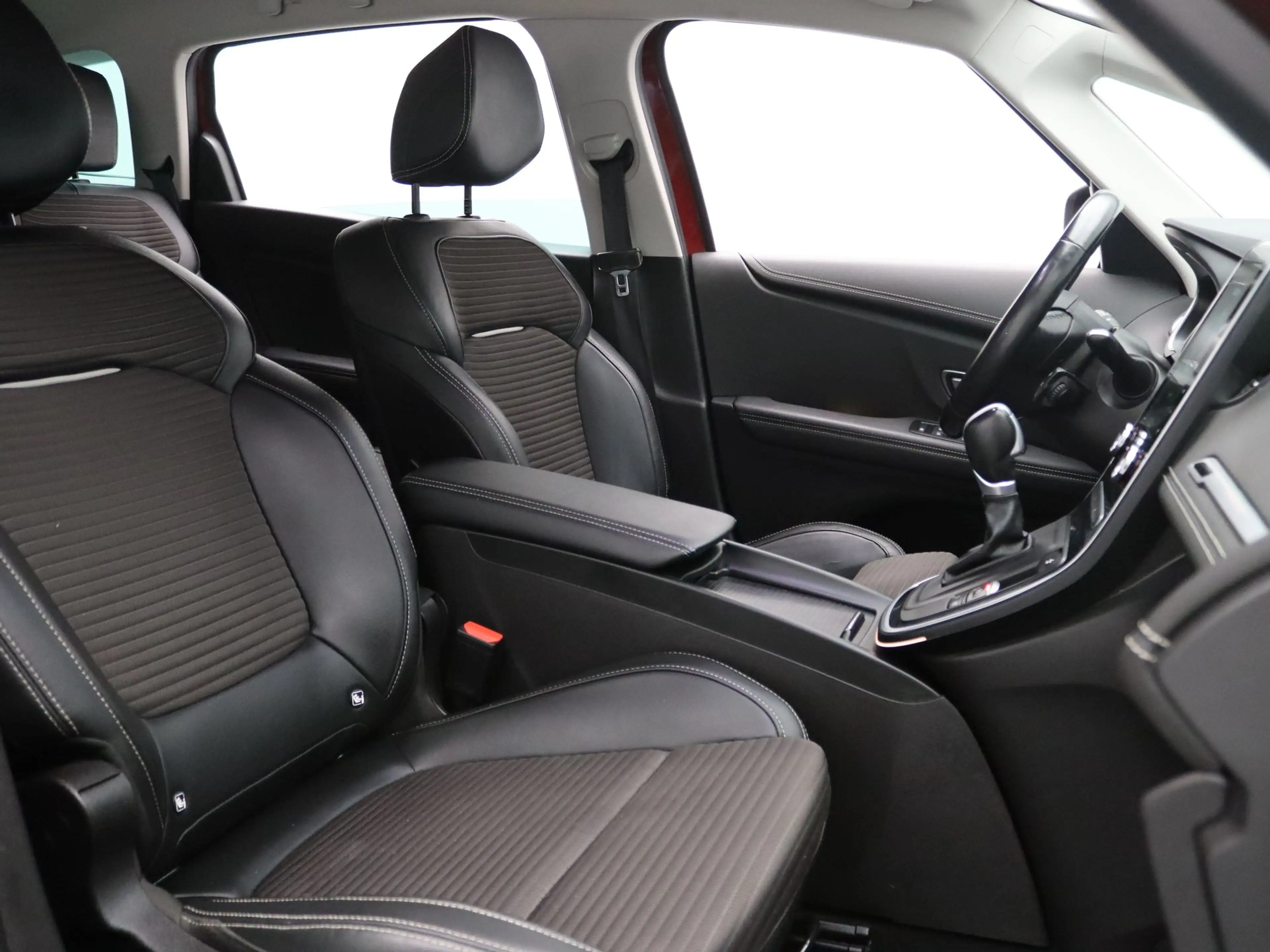 Renault Grand Scenic 140pk TCe Bose Apple Carplay/Android Auto | Climat — photo 31