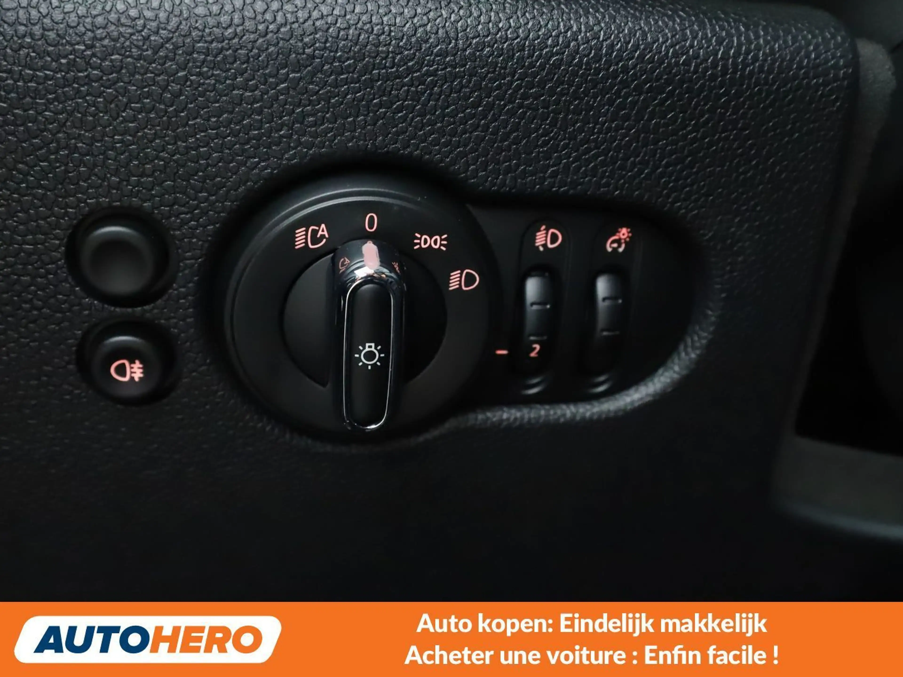 MINI Cooper SE Cooper SE Essential Trim — photo 14