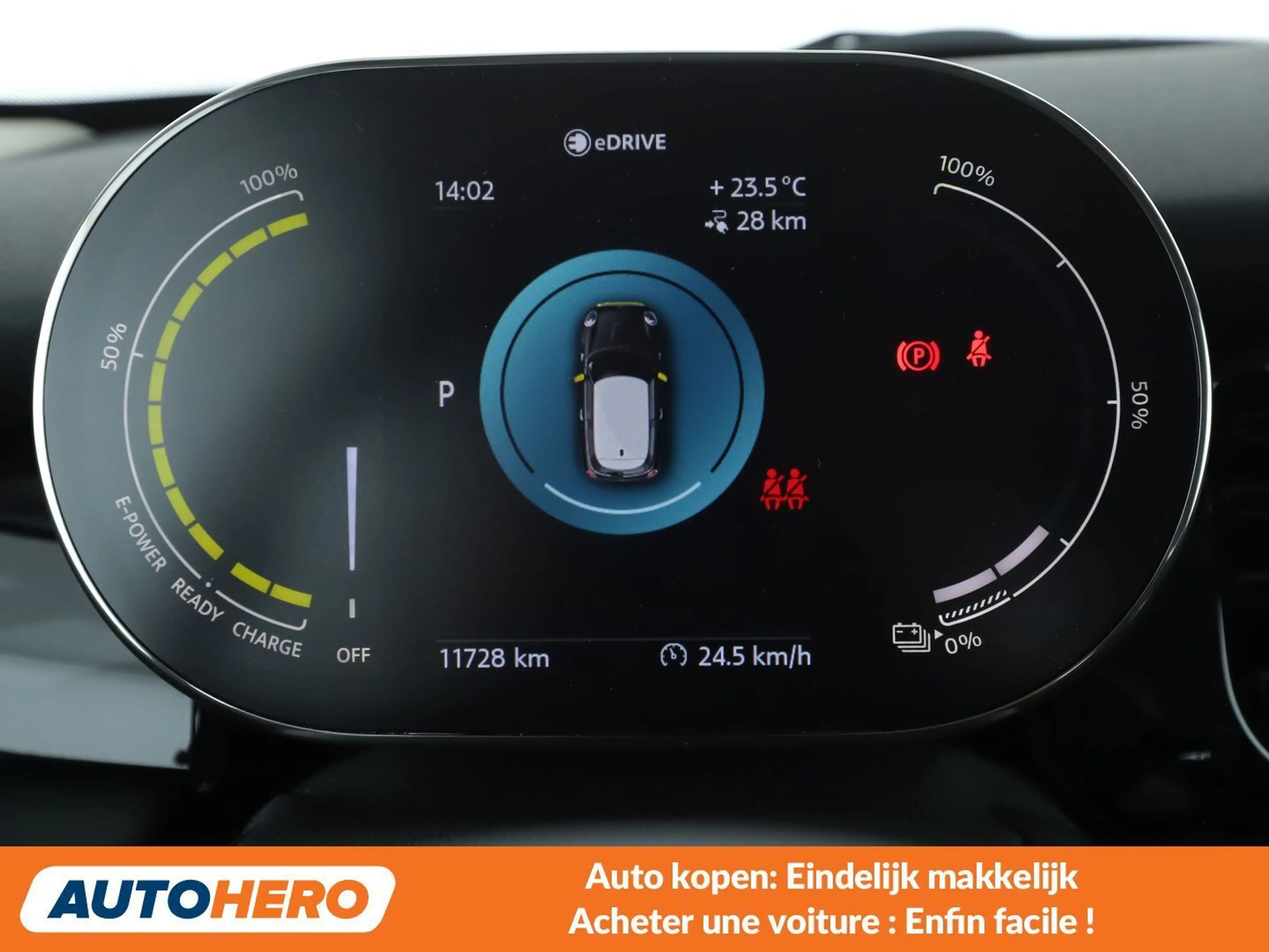MINI Cooper SE Cooper SE Essential Trim — photo 6