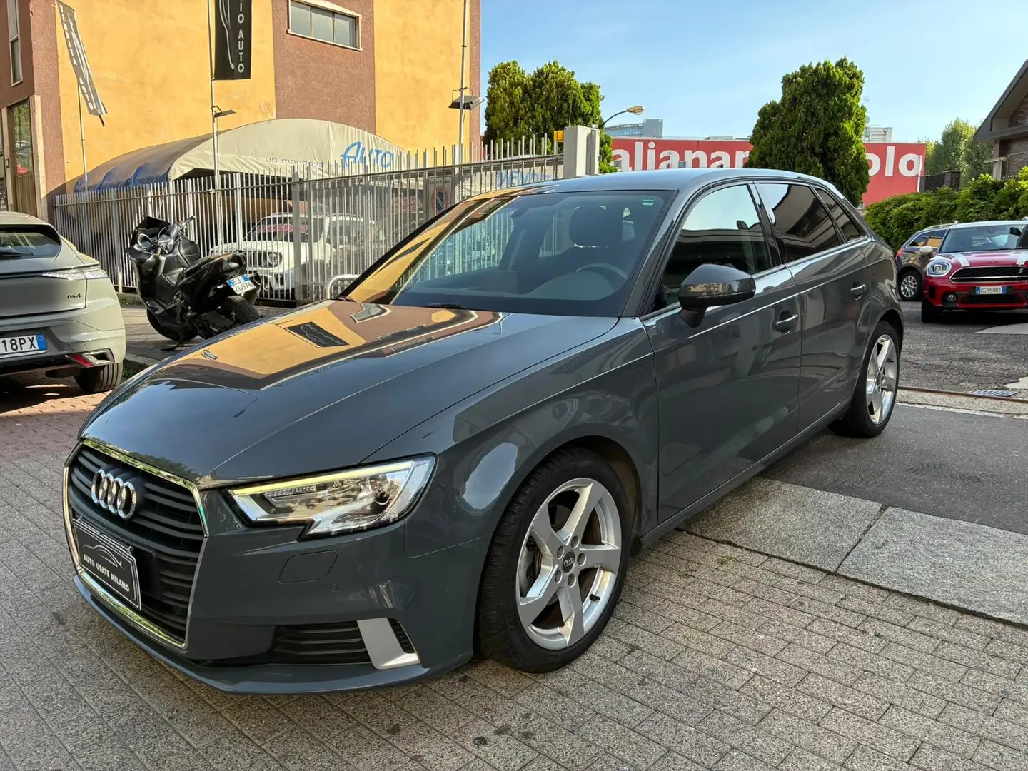 Audi A3 Sportback  1.0 tfsi Sport 116cv s-tronic Grigio - 1