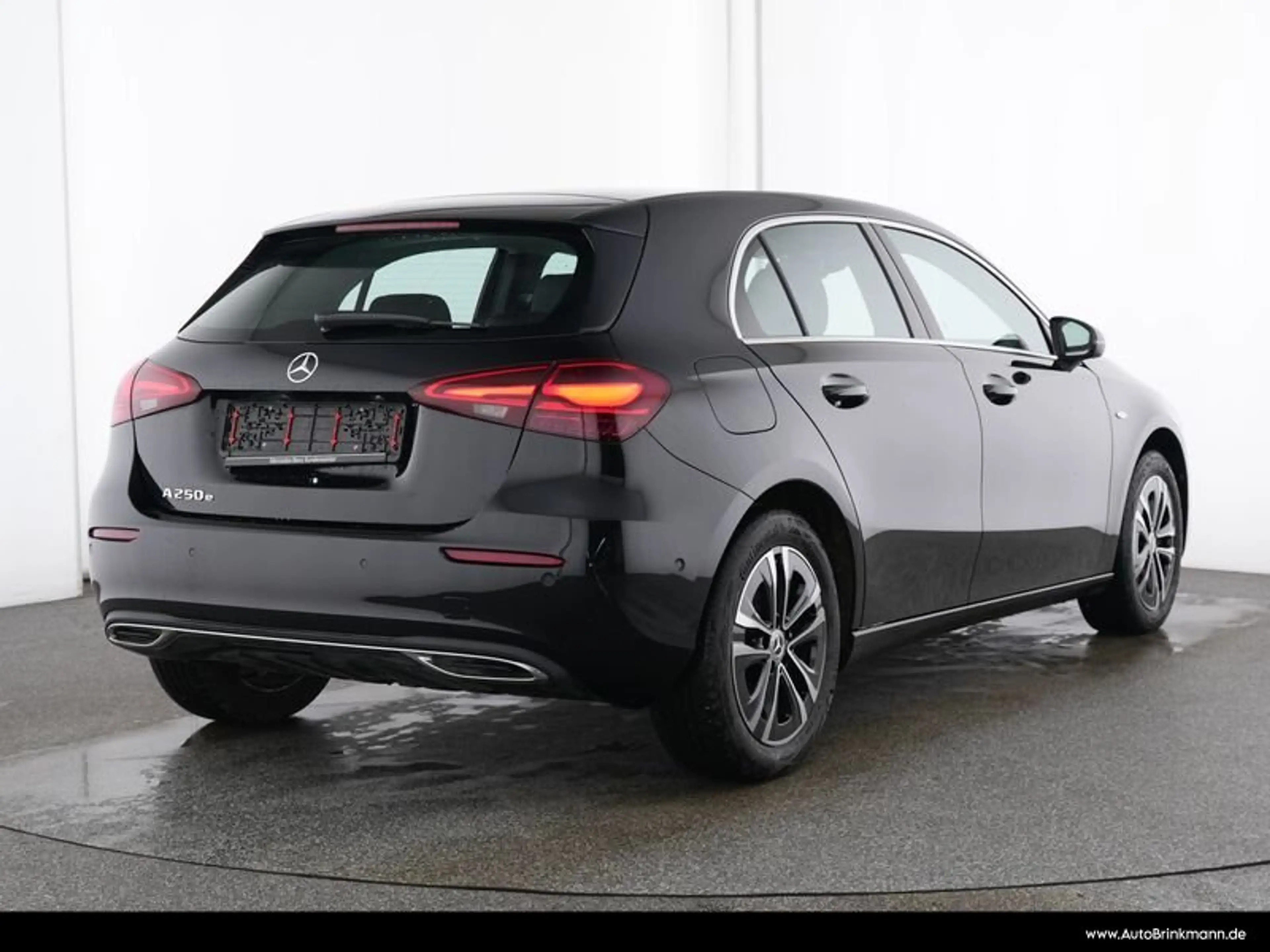 Mercedes-Benz A 250 A 250 e AHK/LED/KAMERA/SPURH/ADVANCED/WINTER SHZ — photo 2