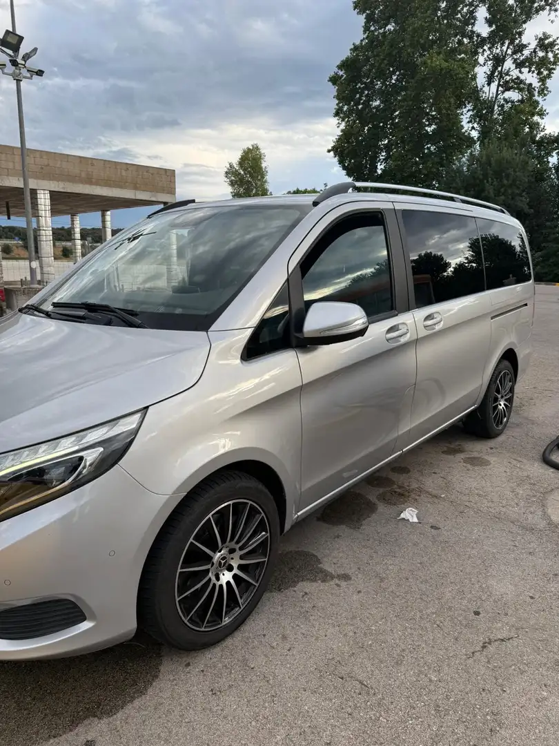 Mercedes-Benz V 220 V 220CDI Largo Avantgarde 7G Tronic Avantgarde Plateado - 2