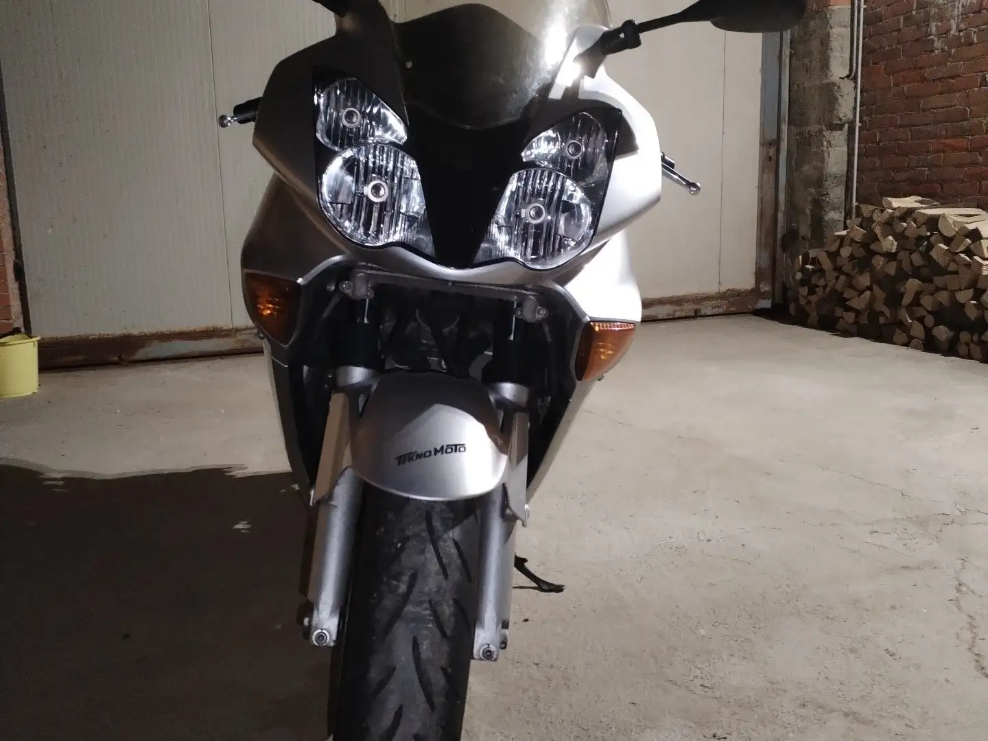 Honda VFR 800 Argento - 1