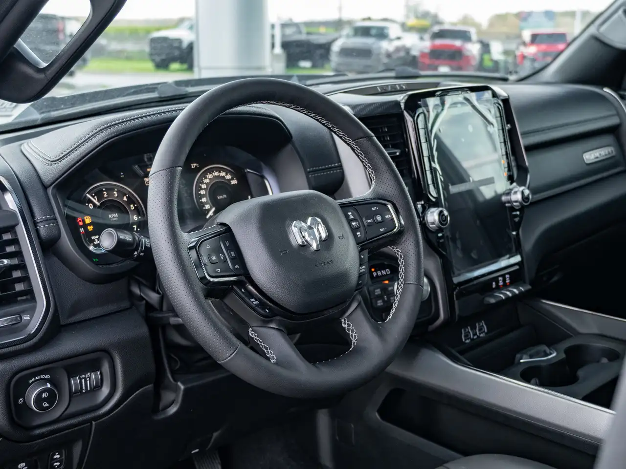 RAM 1500 снимка RAM 1500