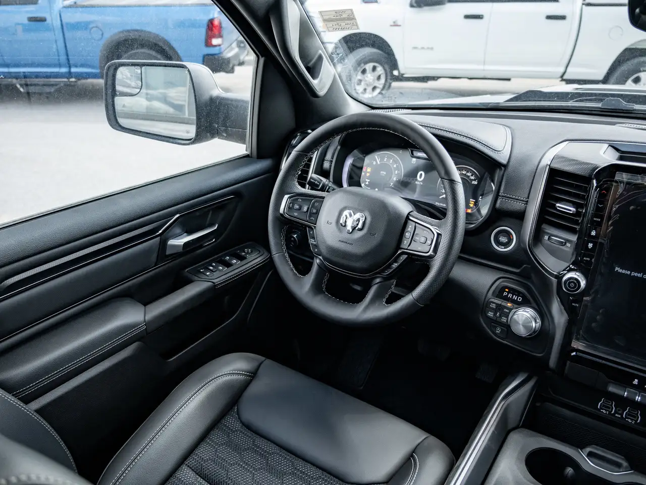 RAM 1500 снимка RAM 1500