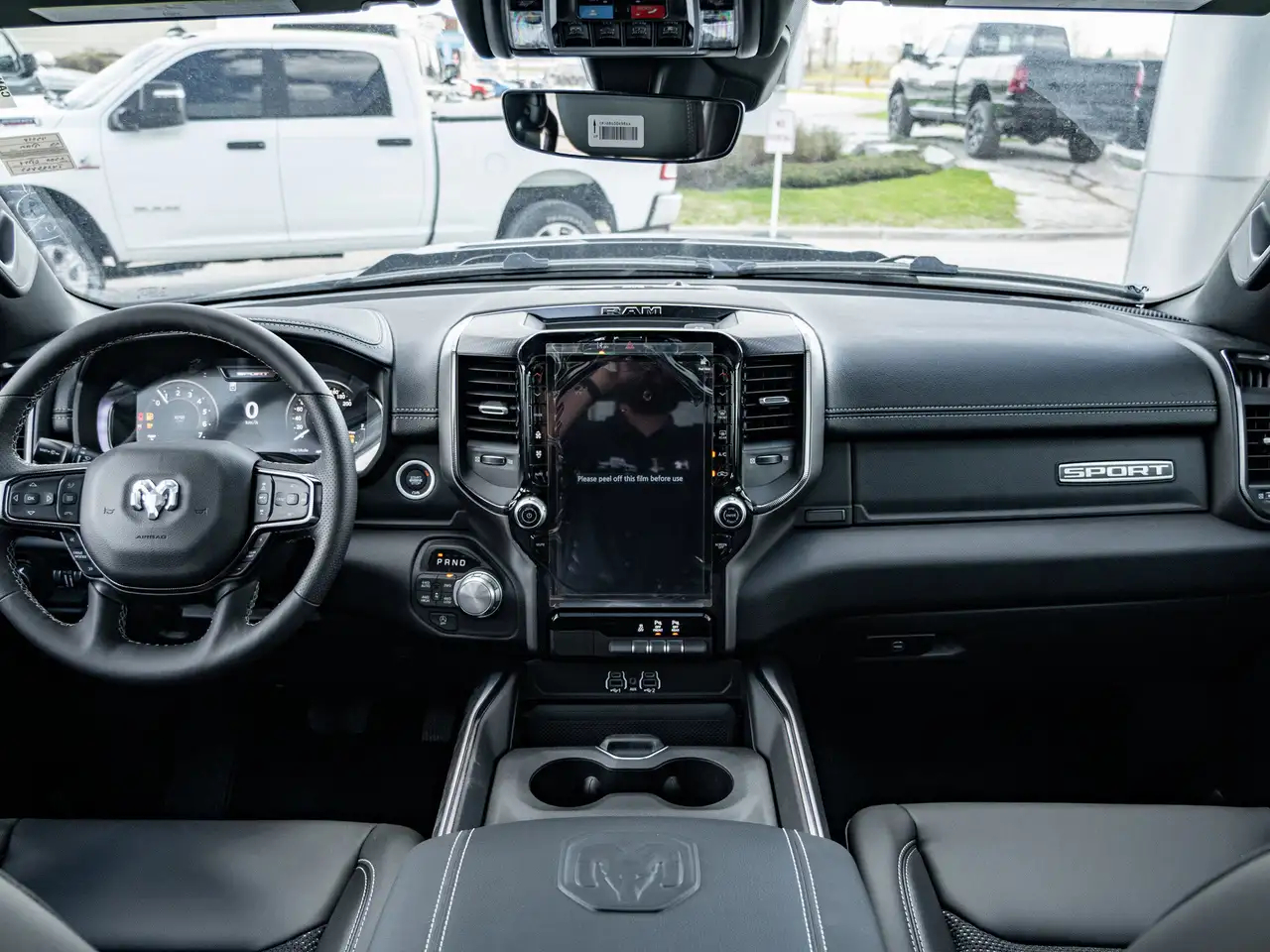RAM 1500 снимка RAM 1500
