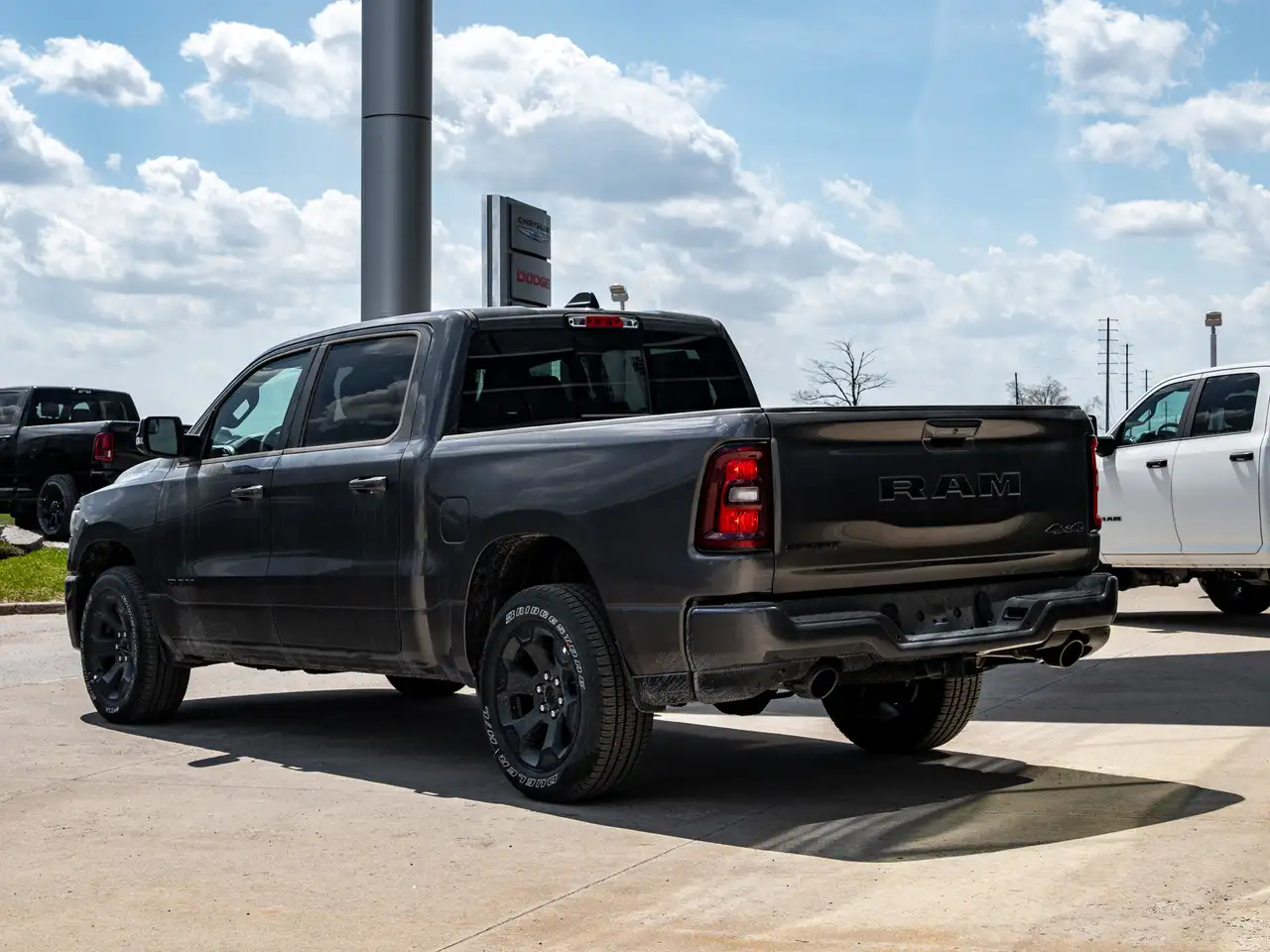 RAM 1500 снимка RAM 1500
