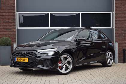 Audi A3 Sportback 45 TFSI e S-line Competition | Pano | Ma