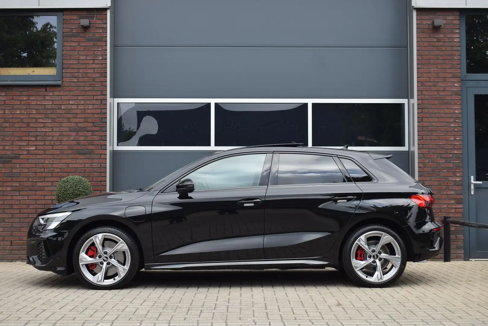 Audi A3 Sportback 45 TFSI e S-line Competition | Pano | Ma Negro - 2