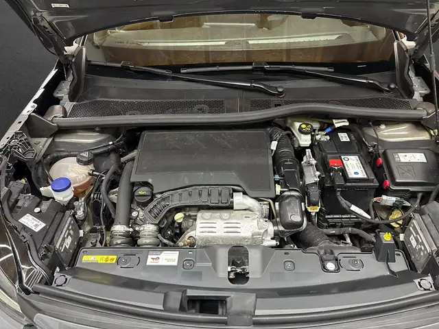 Peugeot 2008 view 5