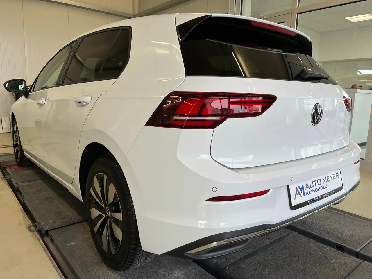 Volkswagen Golf VIII GOAL 1.5 TSI Navi AHK LED-Plus Travel Assist 3