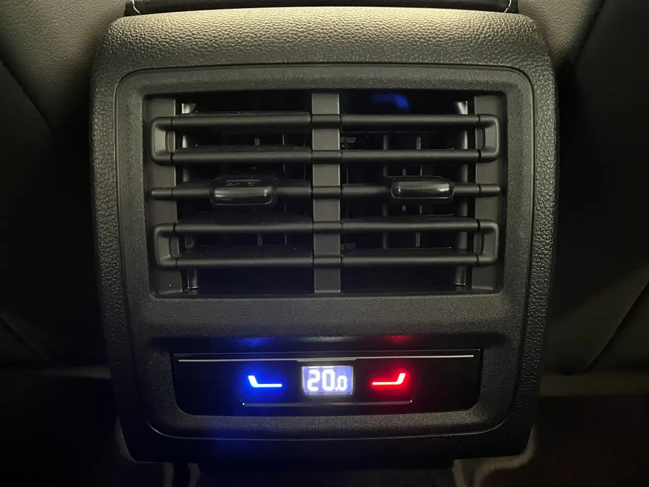 Volkswagen Golf VIII GOAL 1.5 TSI Navi AHK LED-Plus Travel Assist 14