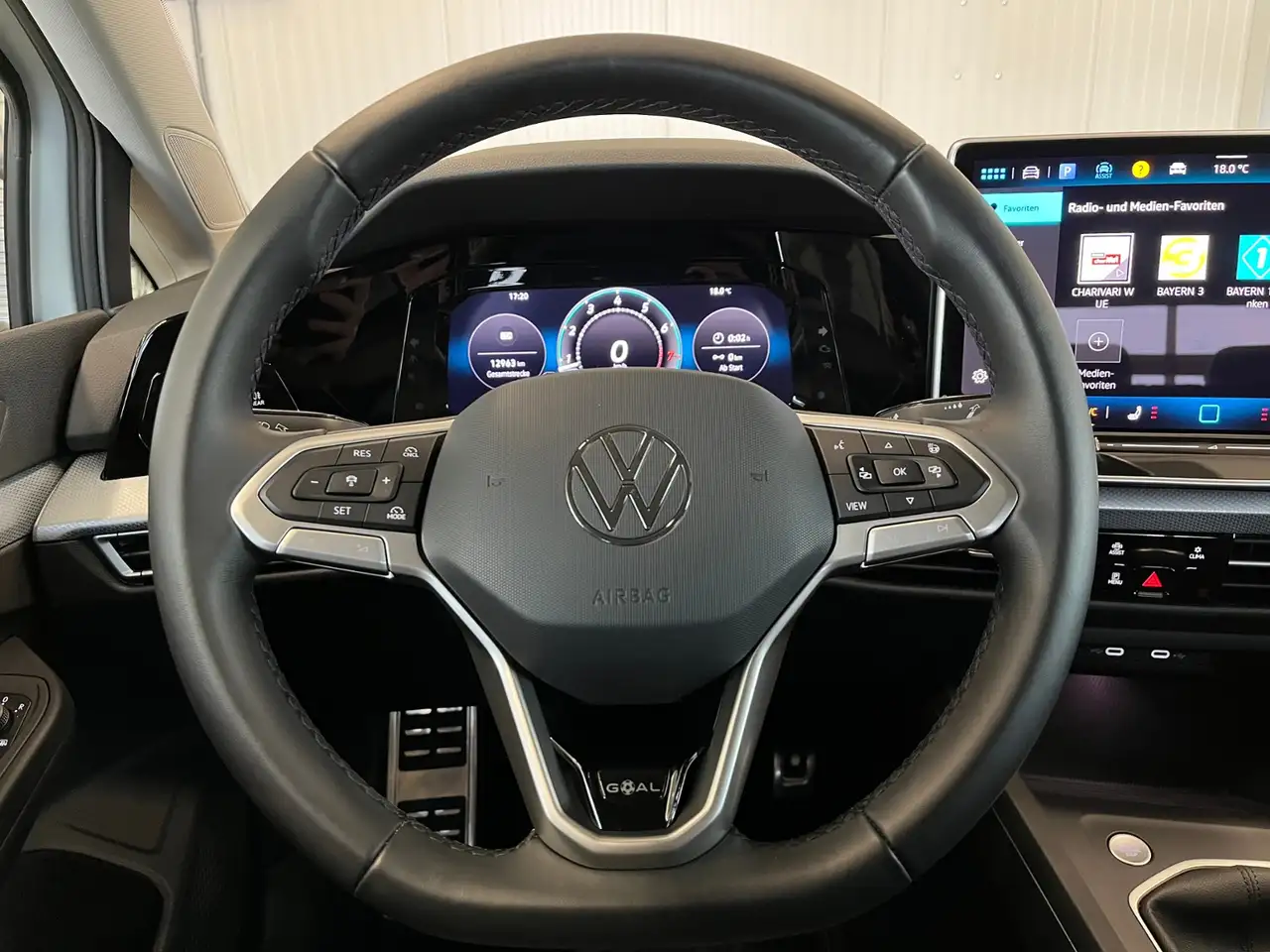 Volkswagen Golf VIII GOAL 1.5 TSI Navi AHK LED-Plus Travel Assist 16