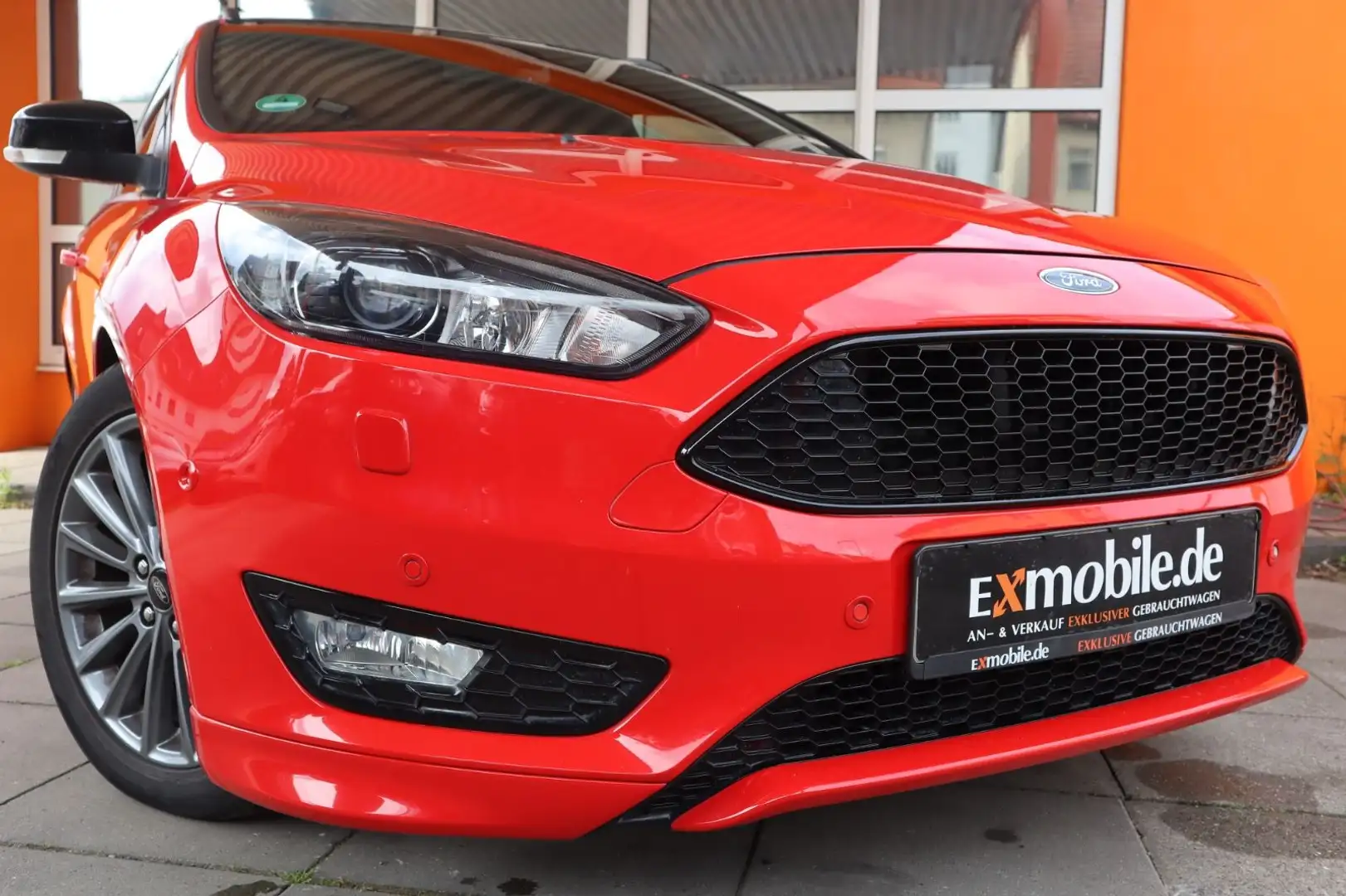 Ford Focus FOCUS TURNIER* ST LINE* BIXENON* NAVI SYNC3* 2HD Rosso - 1