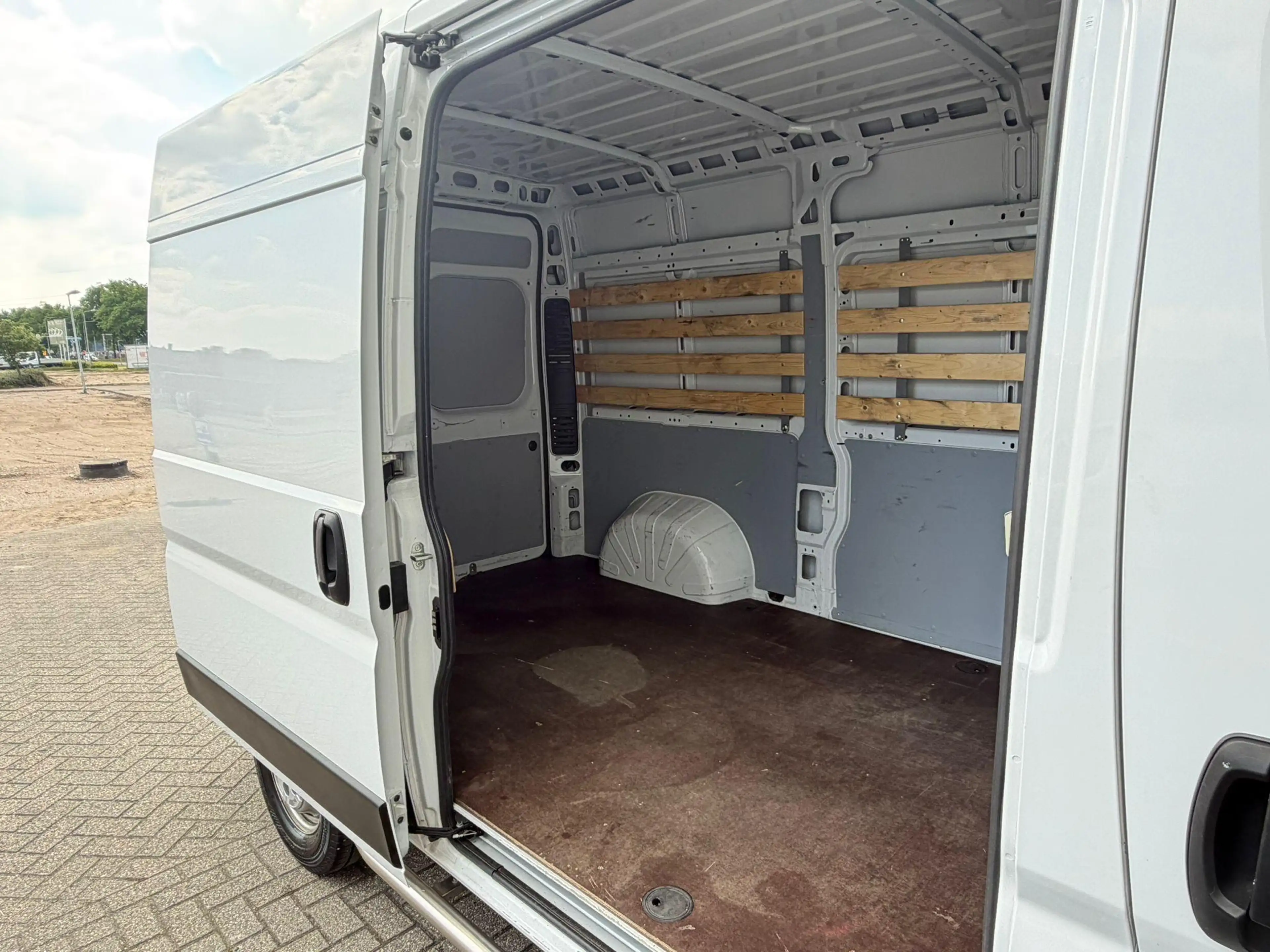 Citroen Jumper 2.2 BlueHDi 120 L2H2 3.0t Trekhaak I Multimedia sc — photo 10