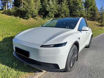 Neues Model Y RWD Standard 62,8kWh inkl. EAP+ Anhängevorrichtung