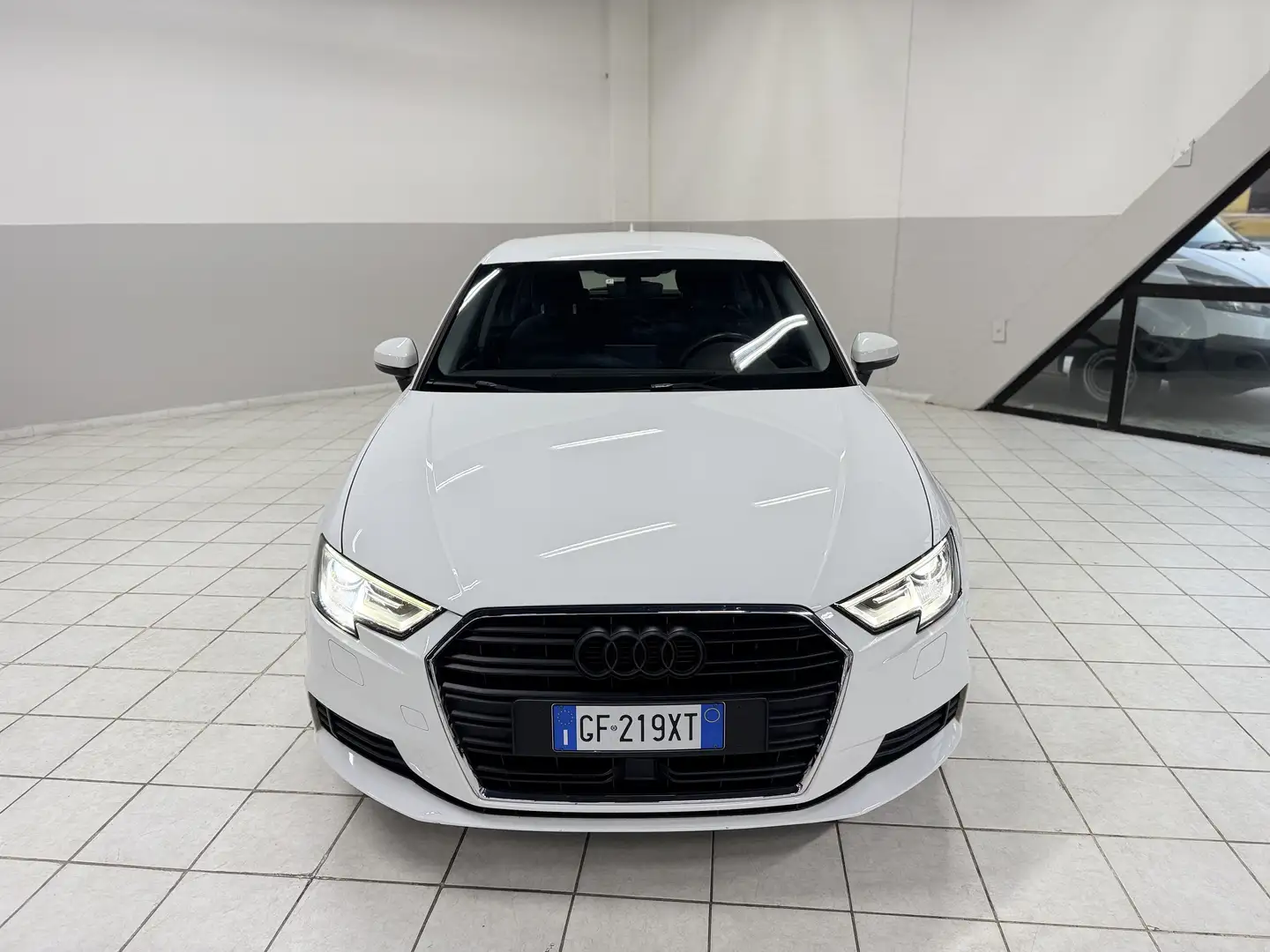 Audi A3 Sportback 35 1.5 tfsi Design 150cv Blanc - 1