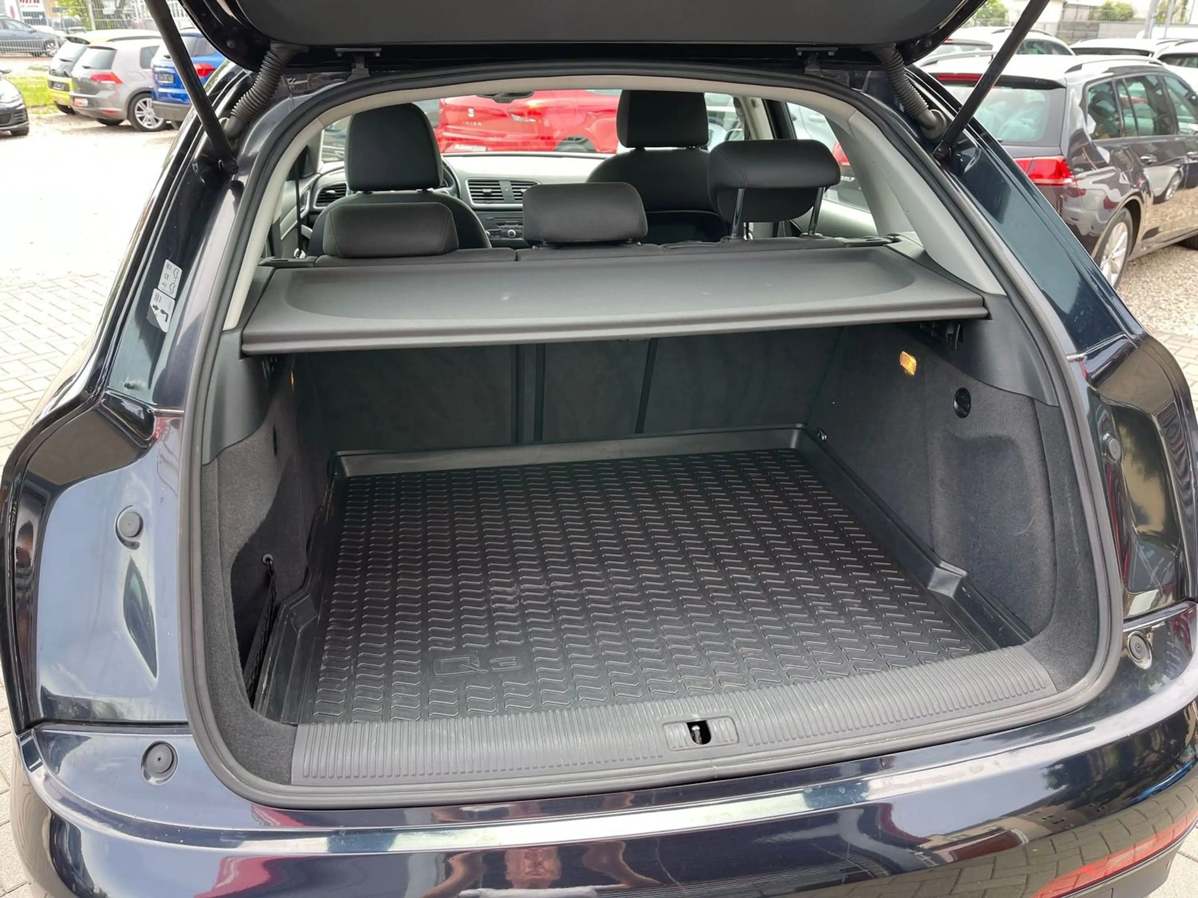 Audi Q3 2.0 TDI/Navi/Tempomat/Bluetooth/Xenon/ — photo 7
