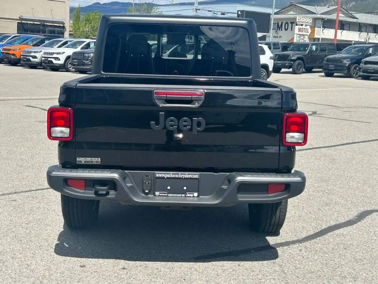 Jeep Gladiator снимка Jeep Gladiator