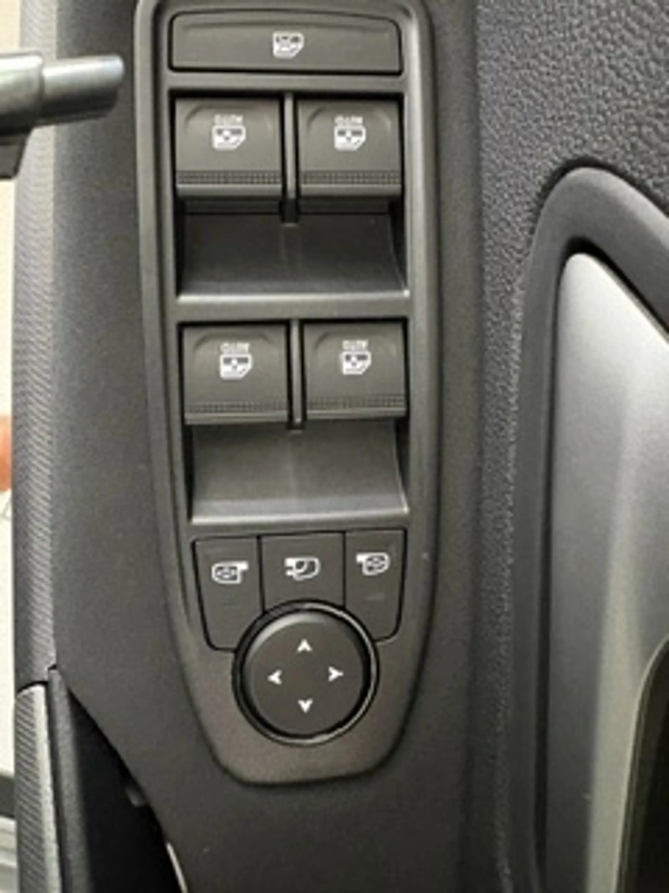 Dacia Bigster TCe 140 Journey — photo 8