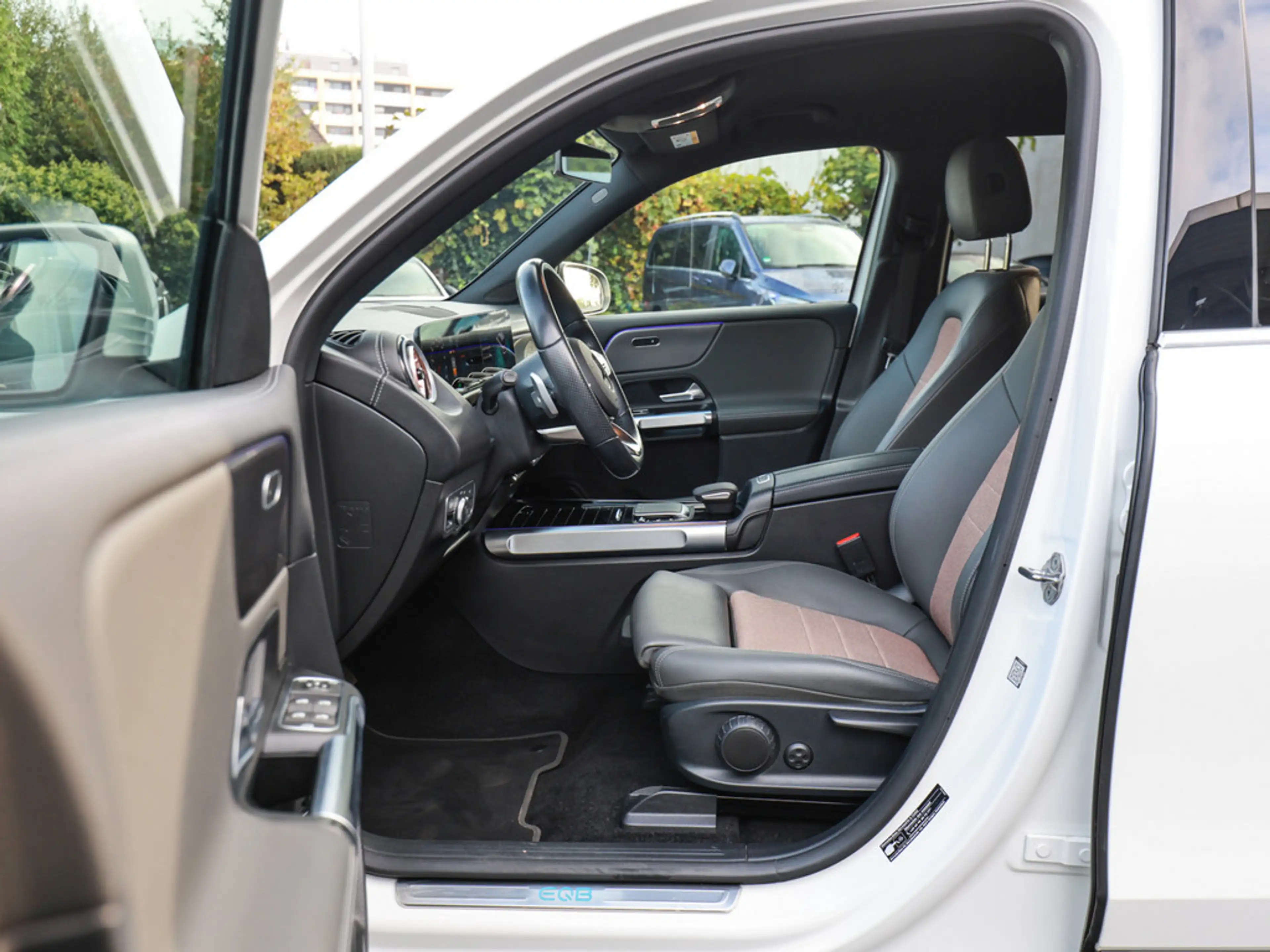 Mercedes-Benz EQB 250 ElectricArt Advanced LED NAVI KAMERA — photo 14