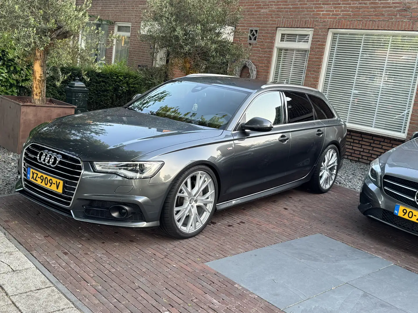 Audi A6 A6 3.0 TDI q. Sport Edition Quattro Grijs - 1