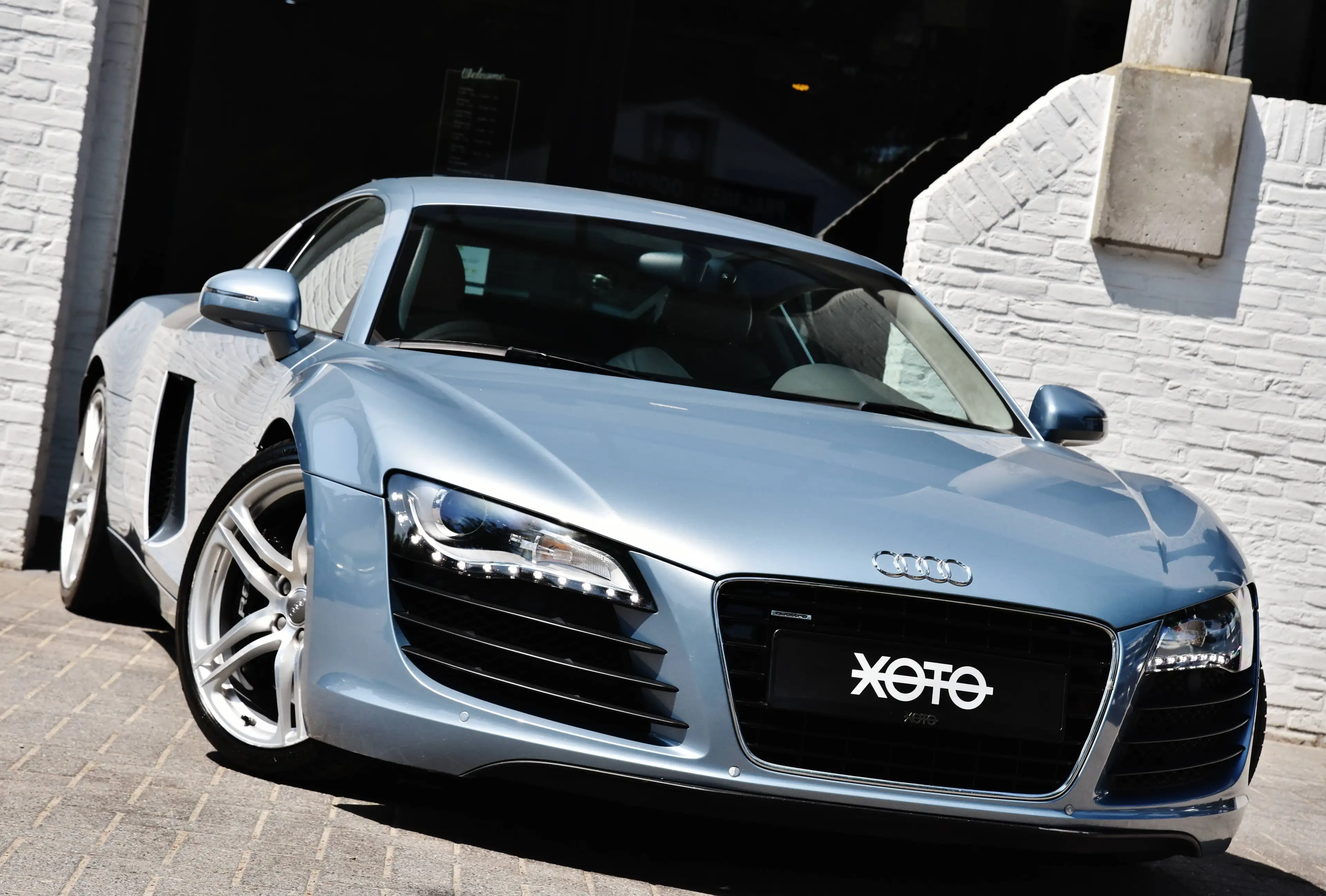 Audi R8 4.2i V8 QUATTRO FSI R TRONIC ***FULL HISTORY*** — photo 2