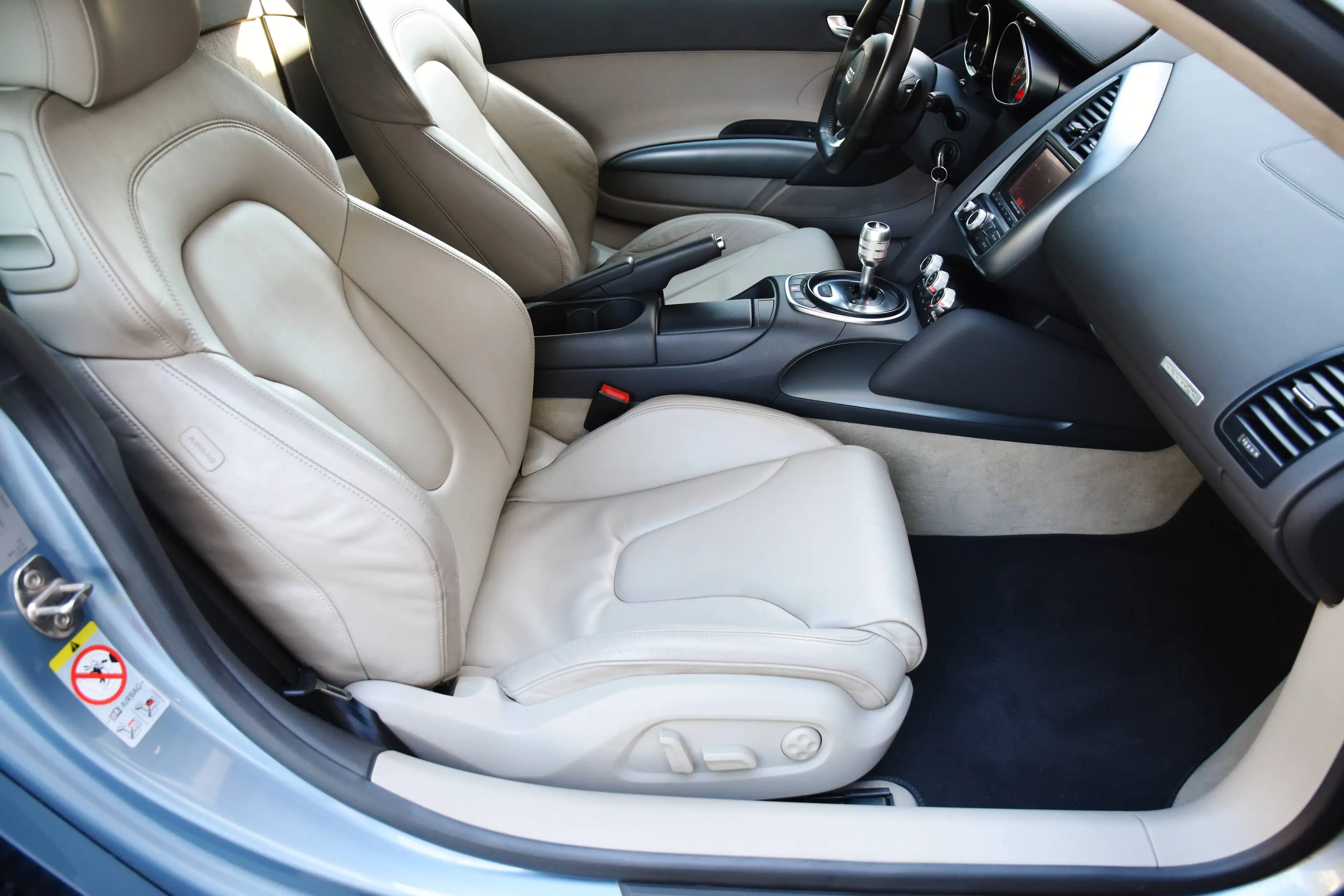 Audi R8 4.2i V8 QUATTRO FSI R TRONIC ***FULL HISTORY*** — photo 14