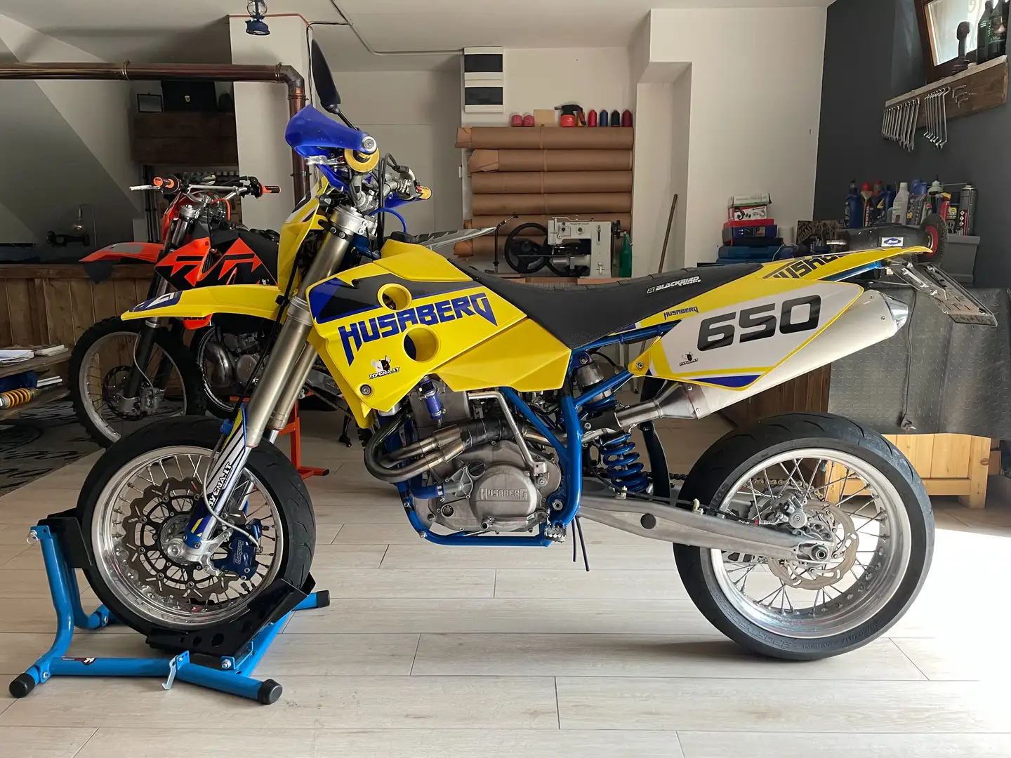 Husaberg FE 650 Yellow - 1